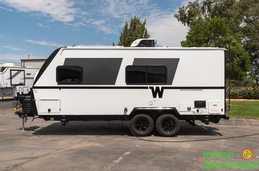 2027 Winnebago Micro Minnie 2000TRB - Image 6