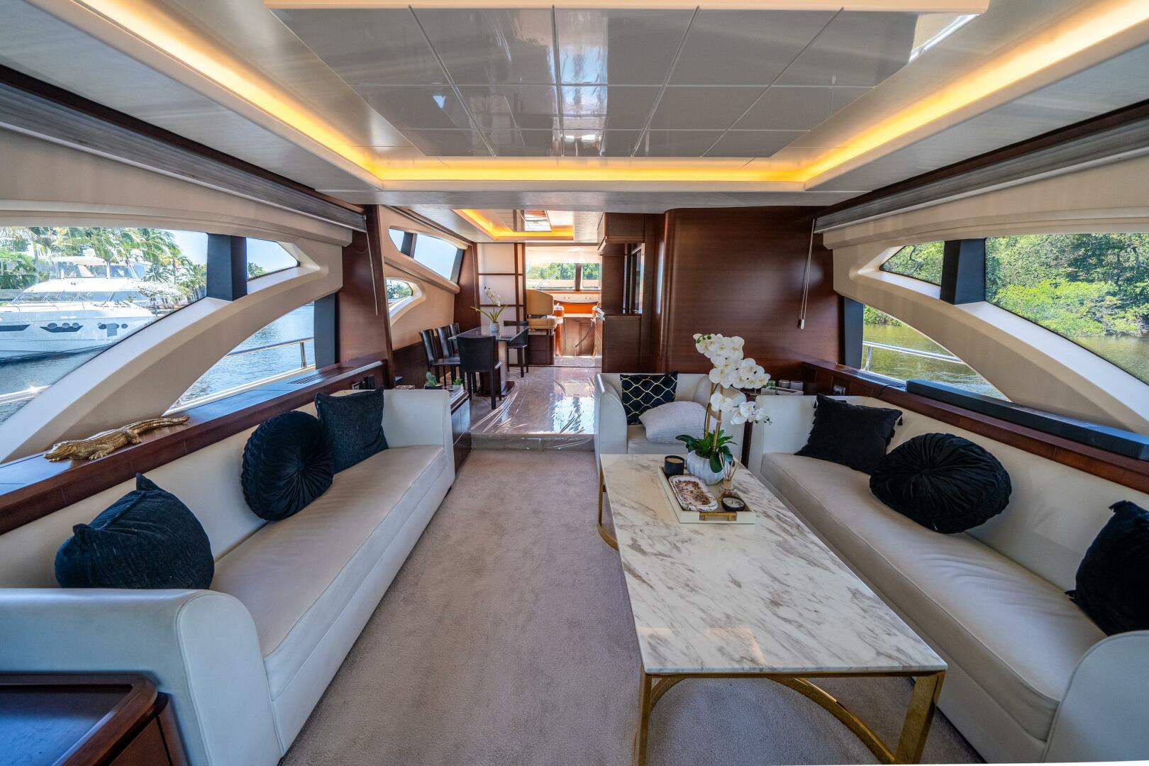 2010 Azimut 75 Fly - Image 23
