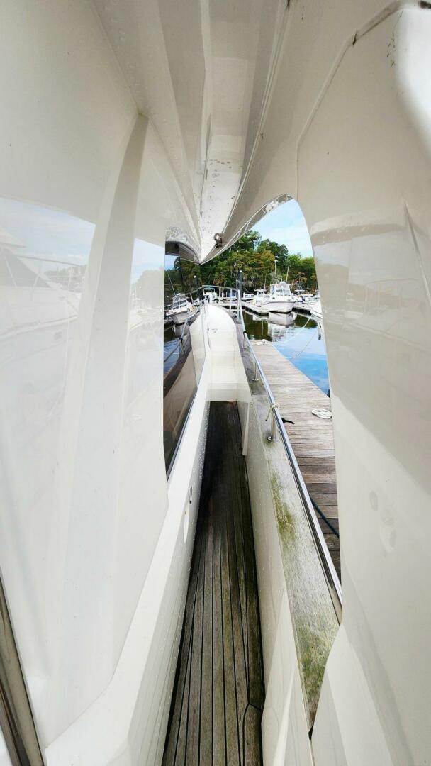 2022 Greenline 40 Hybrid - Image 16