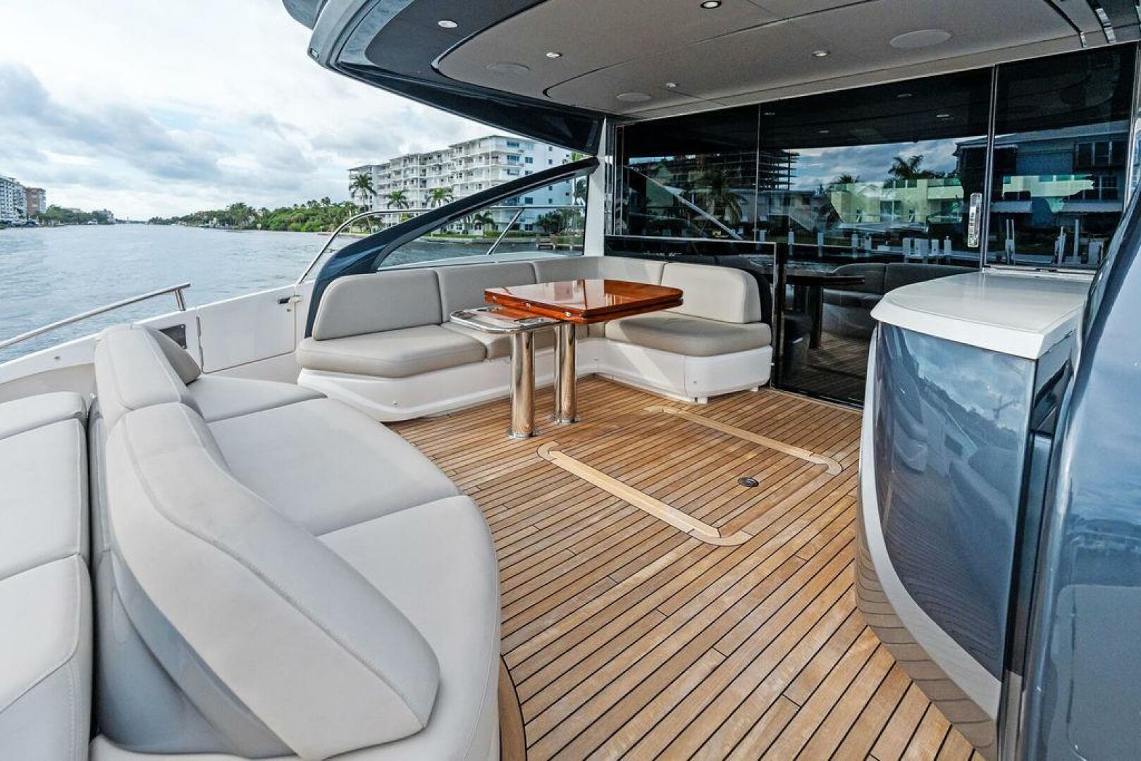 2021 Princess V55 - Image 15
