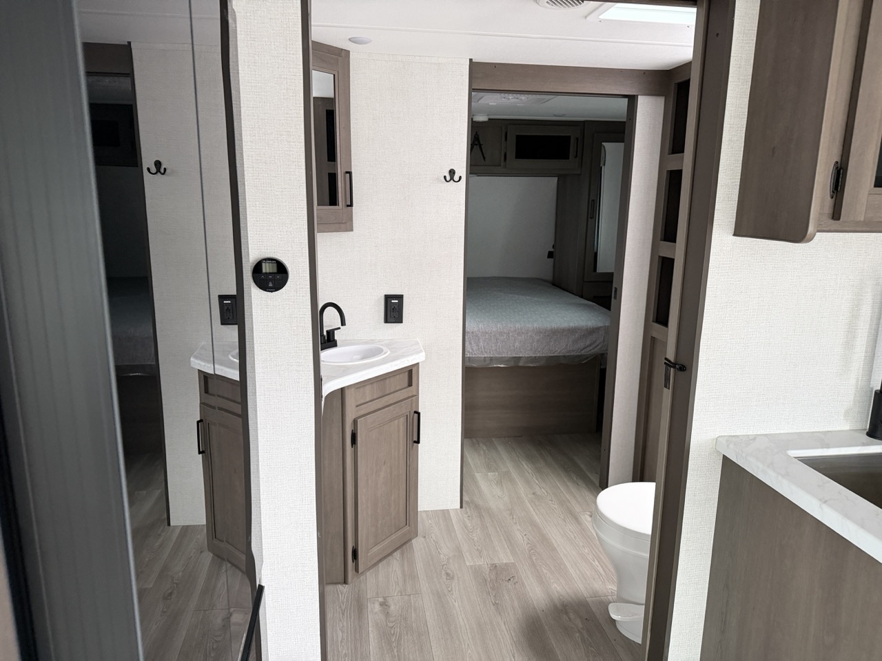 2026 Grand Design Transcend 245RLT - Image 7