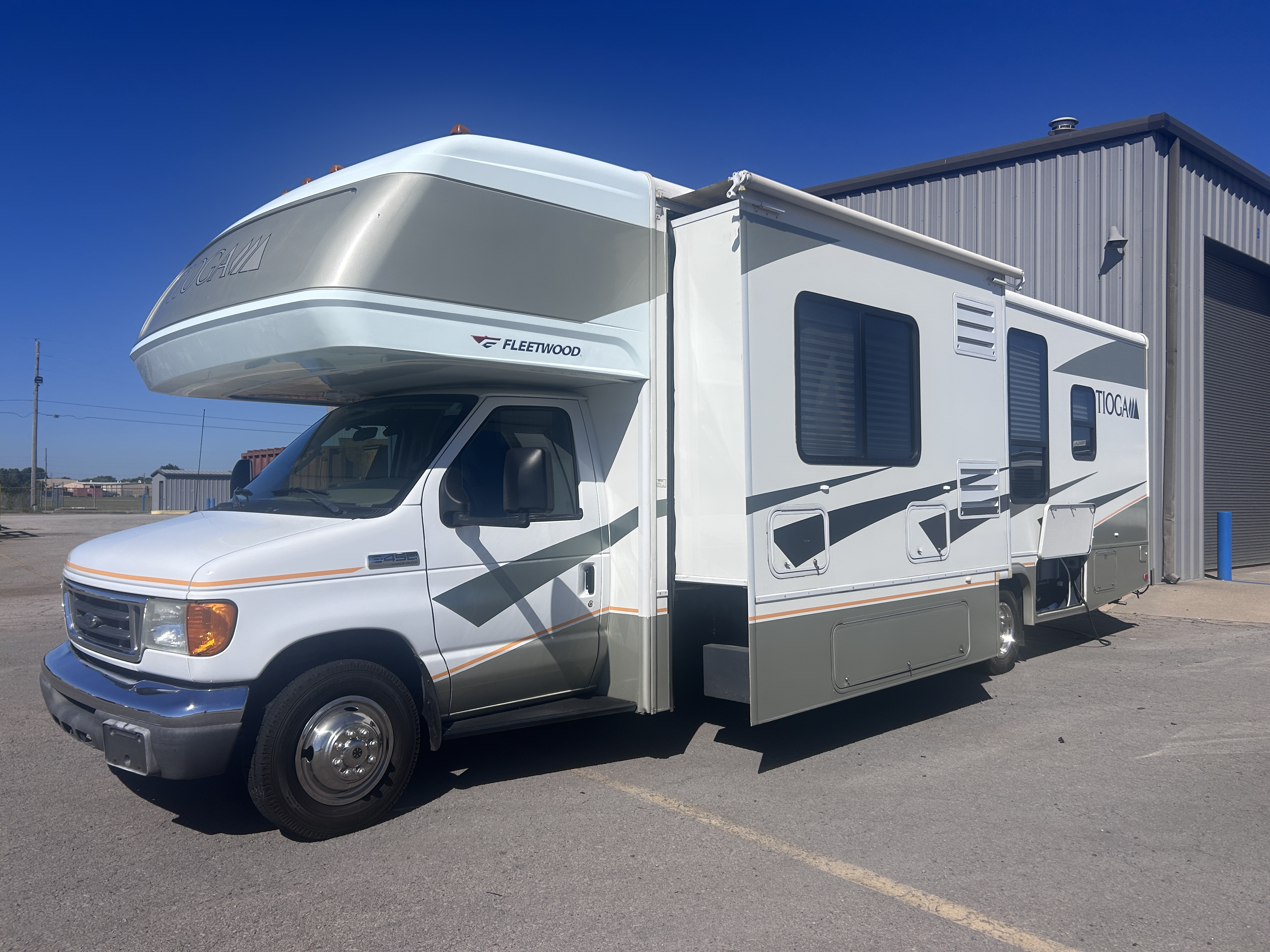 2007 FLEETWOOD TIOGA 31M - Image 4