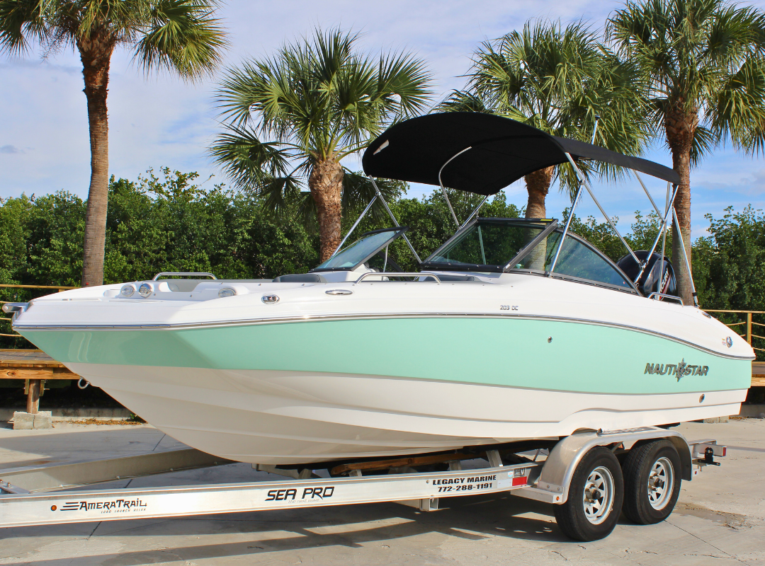 2024 NauticStar 203 DC Deck - Image 13