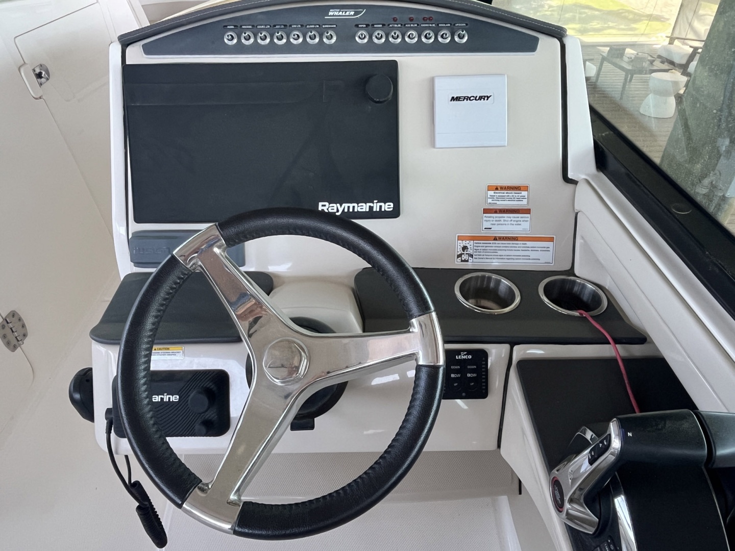 2022 Boston Whaler 320 Vantage - Image 16