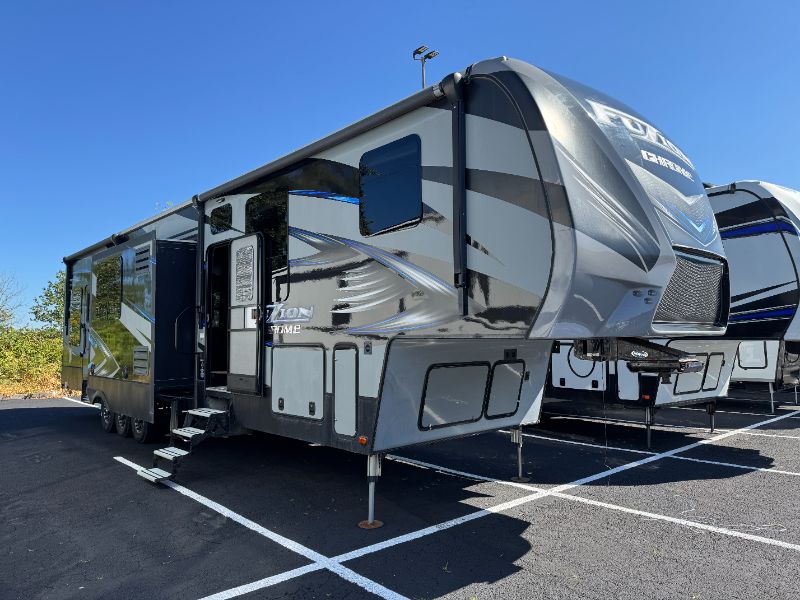 2017 Keystone Fuzion 414 - Image 1