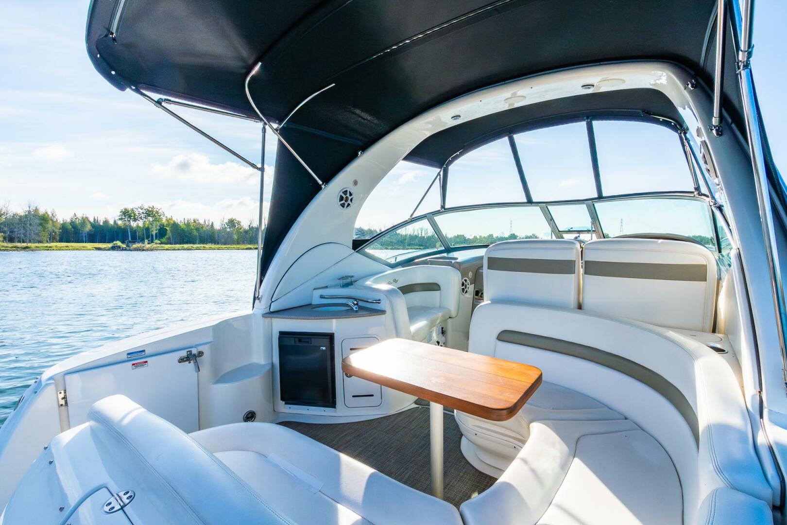 2007 Sea Ray 320 Sundancer - Image 17