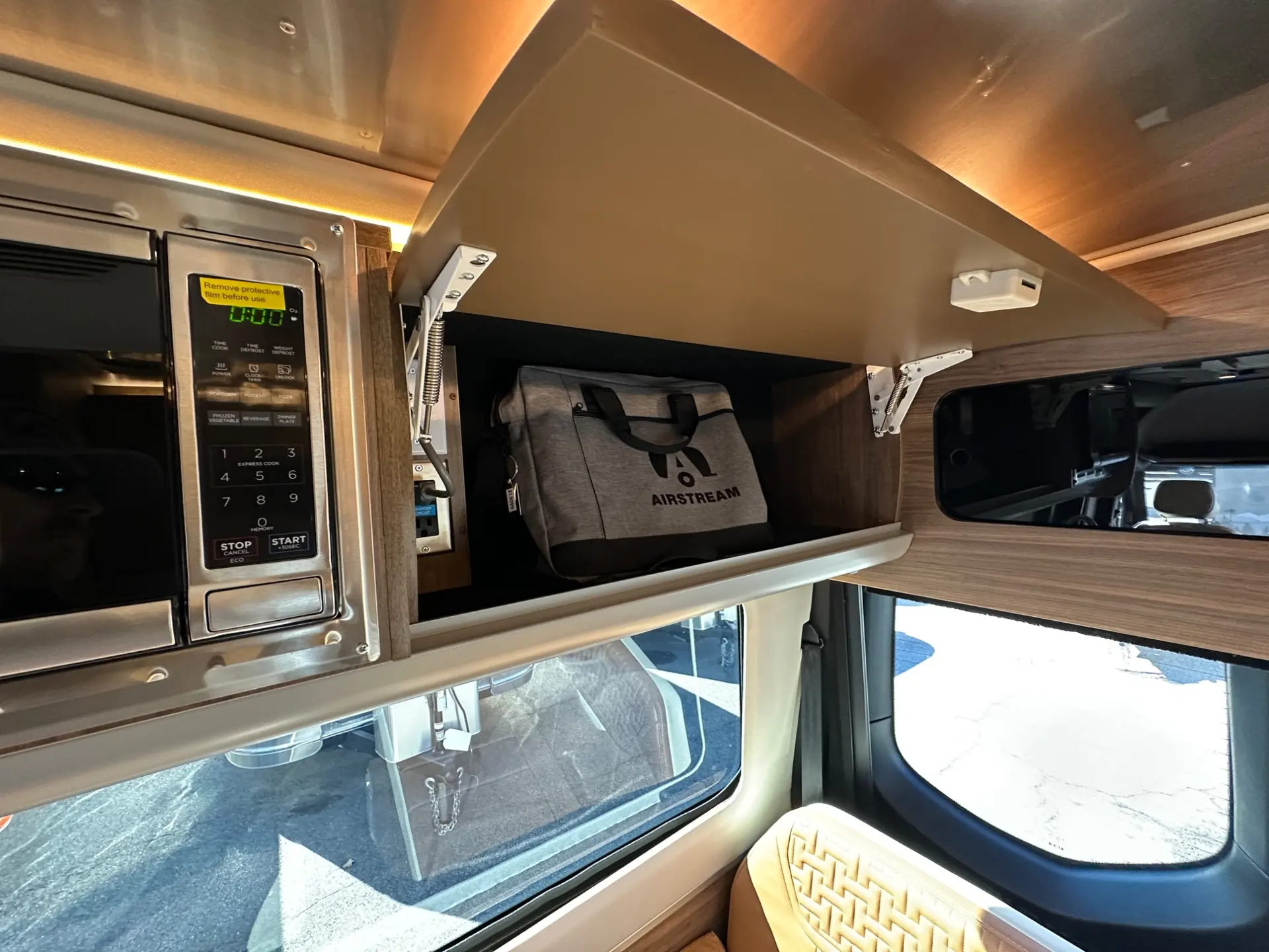 2027 Airstream Interstate 19GTX - Image 27