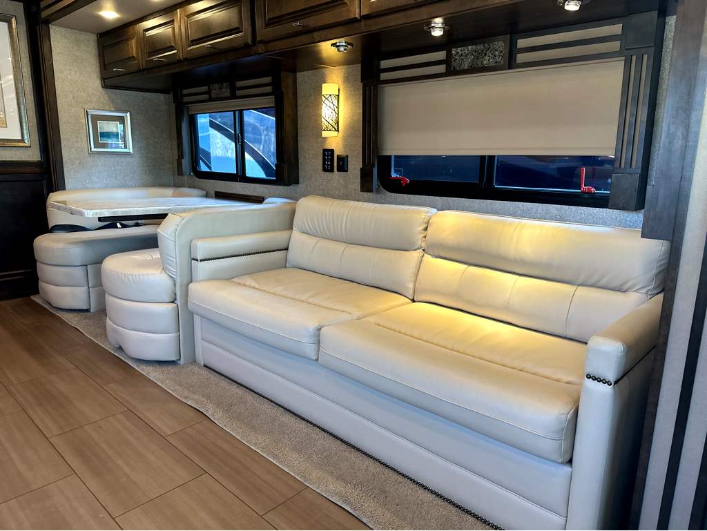 2018 TIFFIN ALLEGRO RED 37BA - Image 11