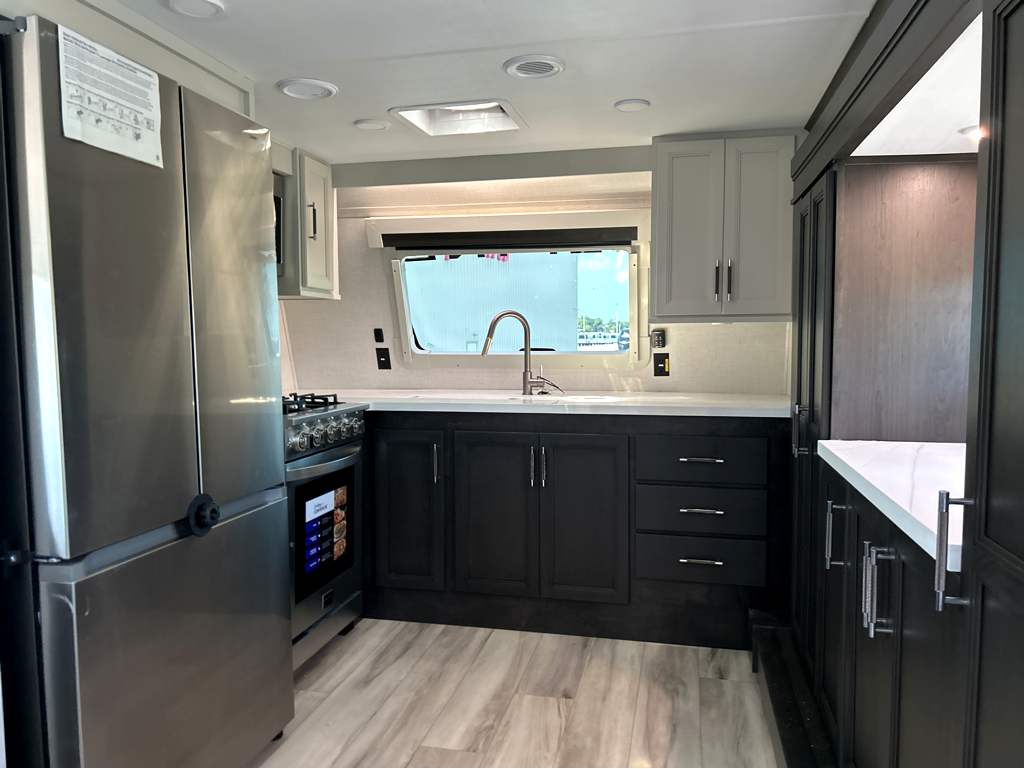 2026 Keystone ALPINE 3820FK - Image 17