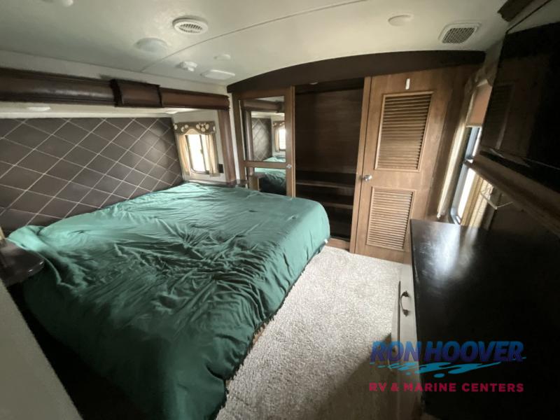 2018 KEYSTONE 3950BR - Image 16