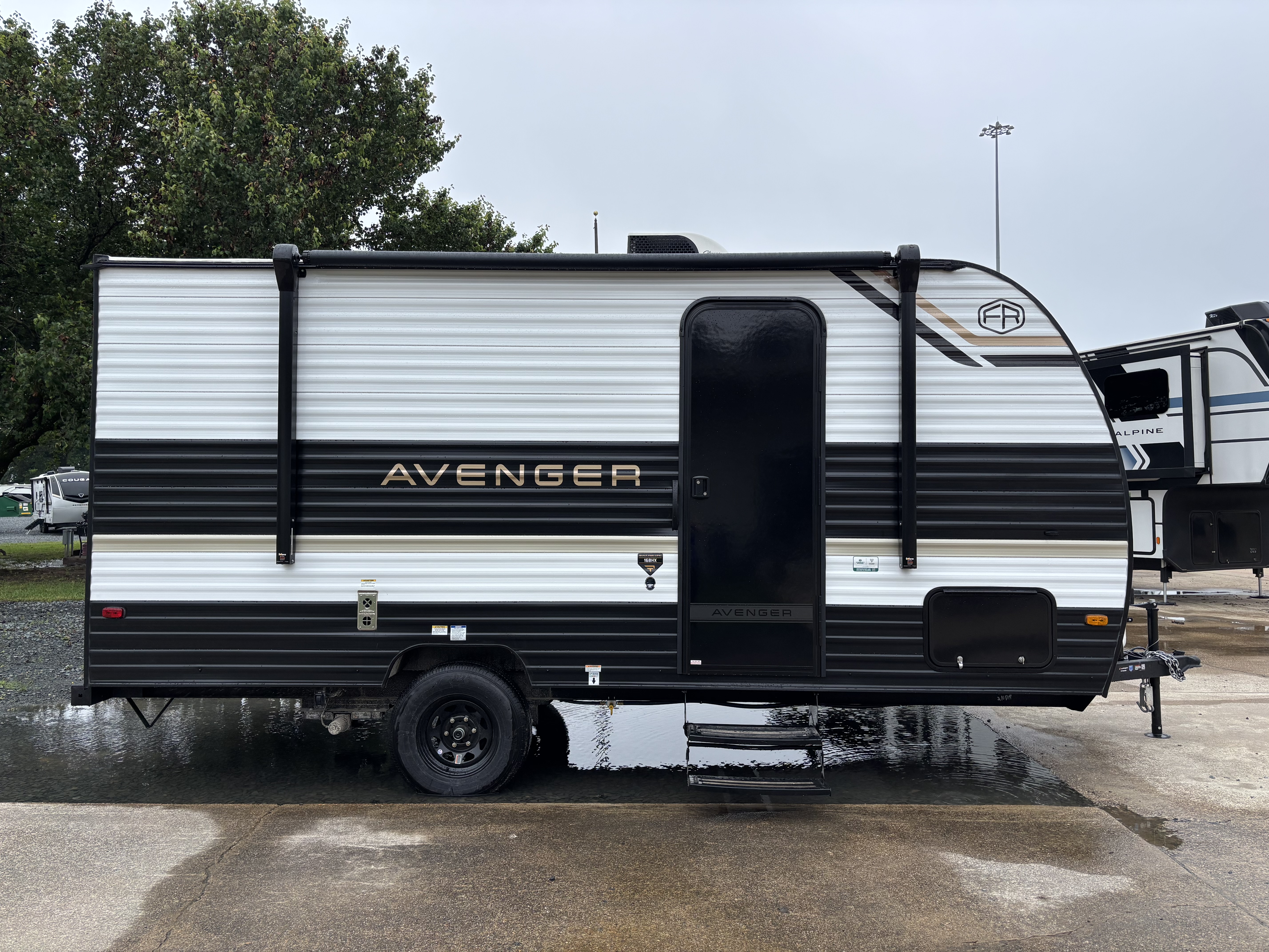 2026 Prime Time Avenger LT 16BHX - Image 2