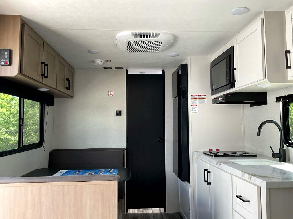 2026 JAYCO Jay Flight SLX 175 FQ - Image 6