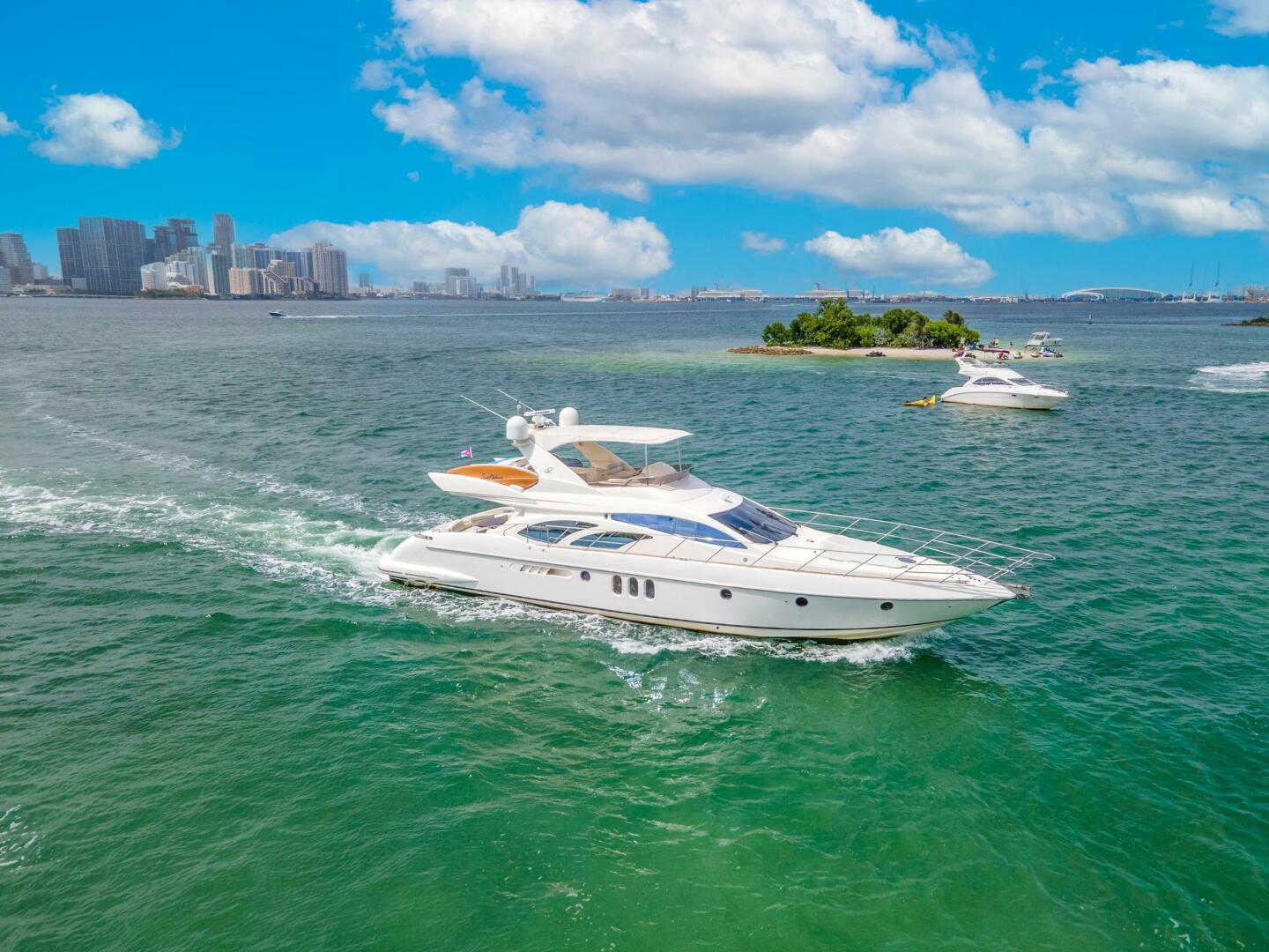 2004 Azimut Azimut 62 Base - Image 28