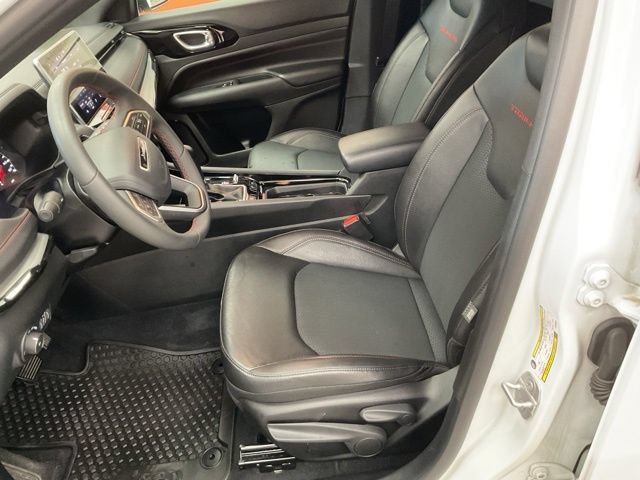 2025 Jeep Compass Trailhawk 4x4 - Image 13