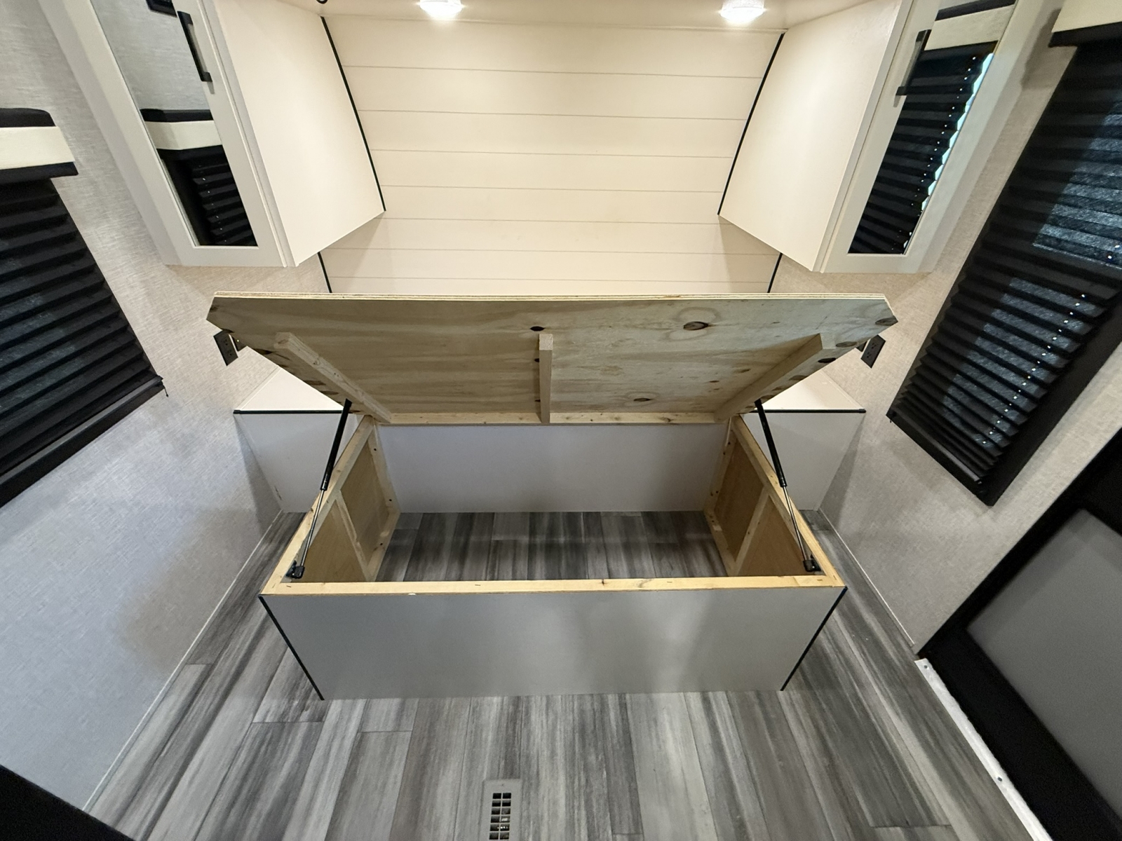 2025 Jayco Jay Flight 265RLS - Image 26