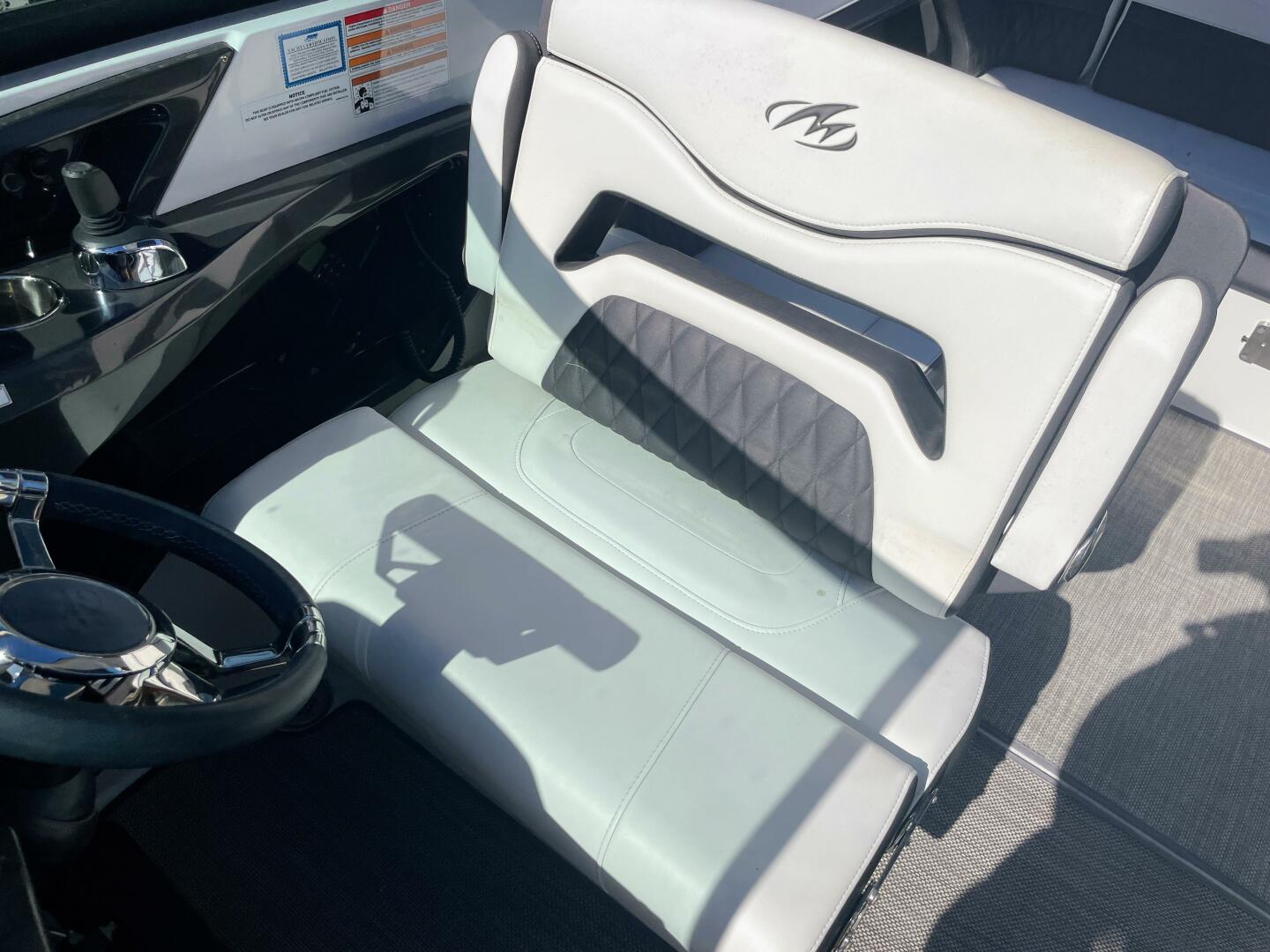 2019 Monterey 328SS - Image 32