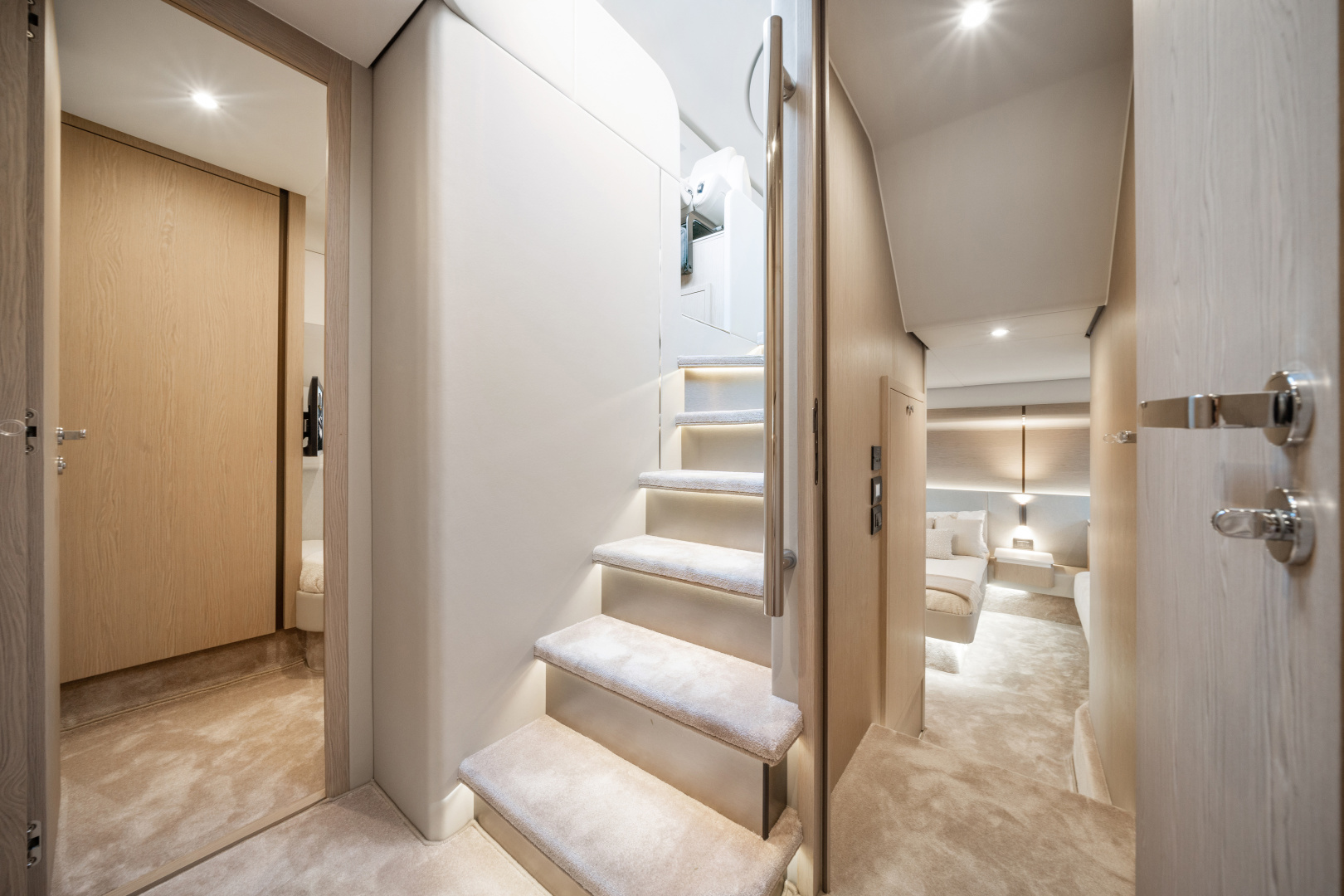2023 Azimut 53 FLY Base - Image 16