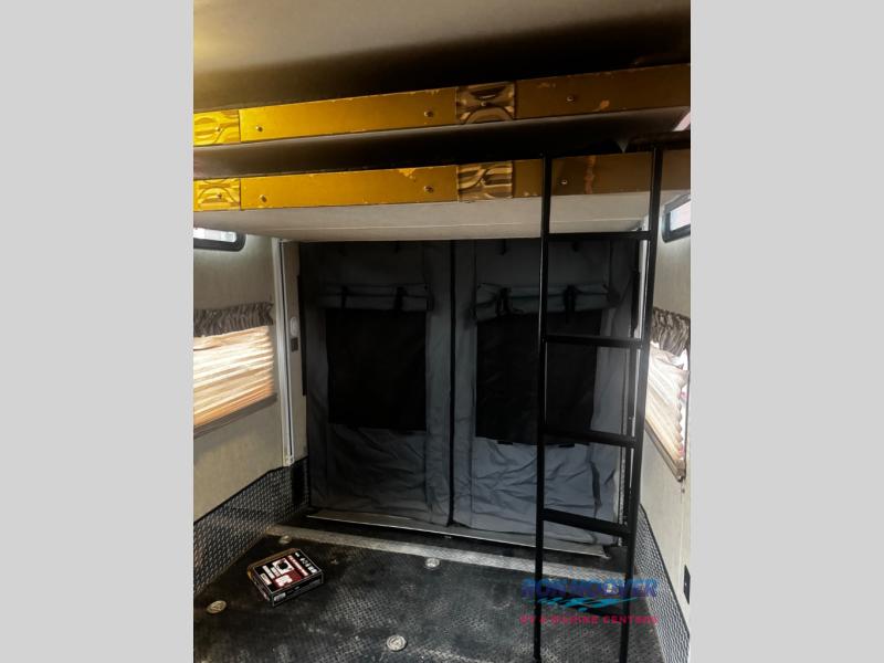 2016 PUMA 32TFB - Image 14