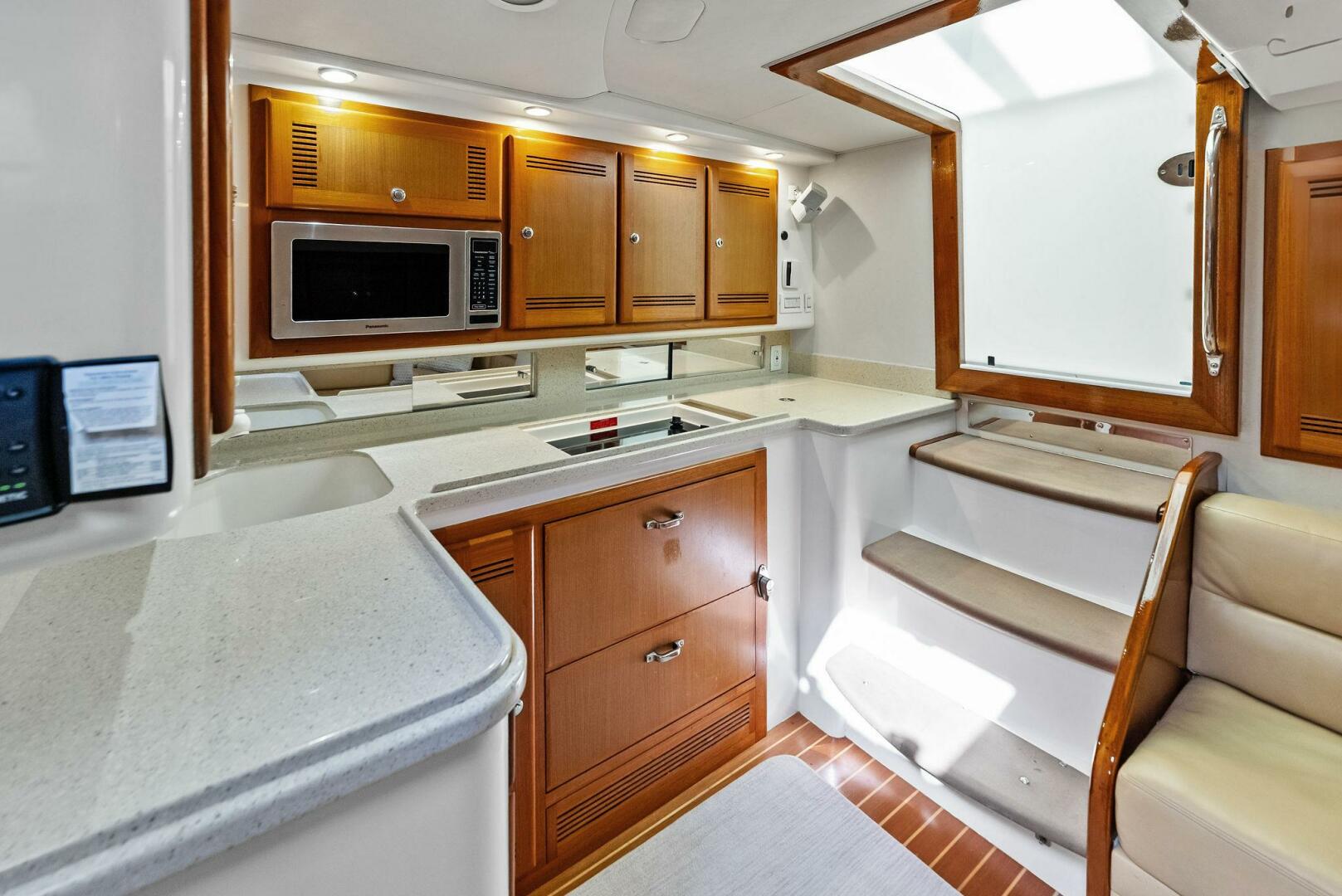 2006 Cabo 45 Express - Image 36