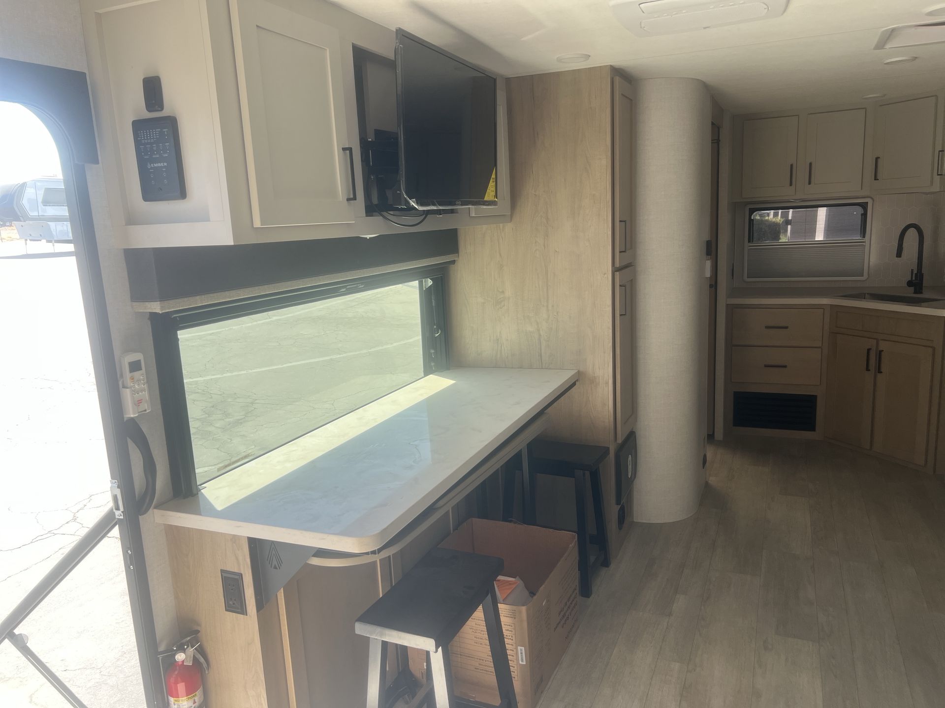 2027 Ember RV Touring Edition 2300MLL - Image 17