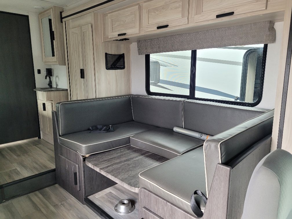 2024 Forest River Sunseeker LE 2150SLE - Image 7