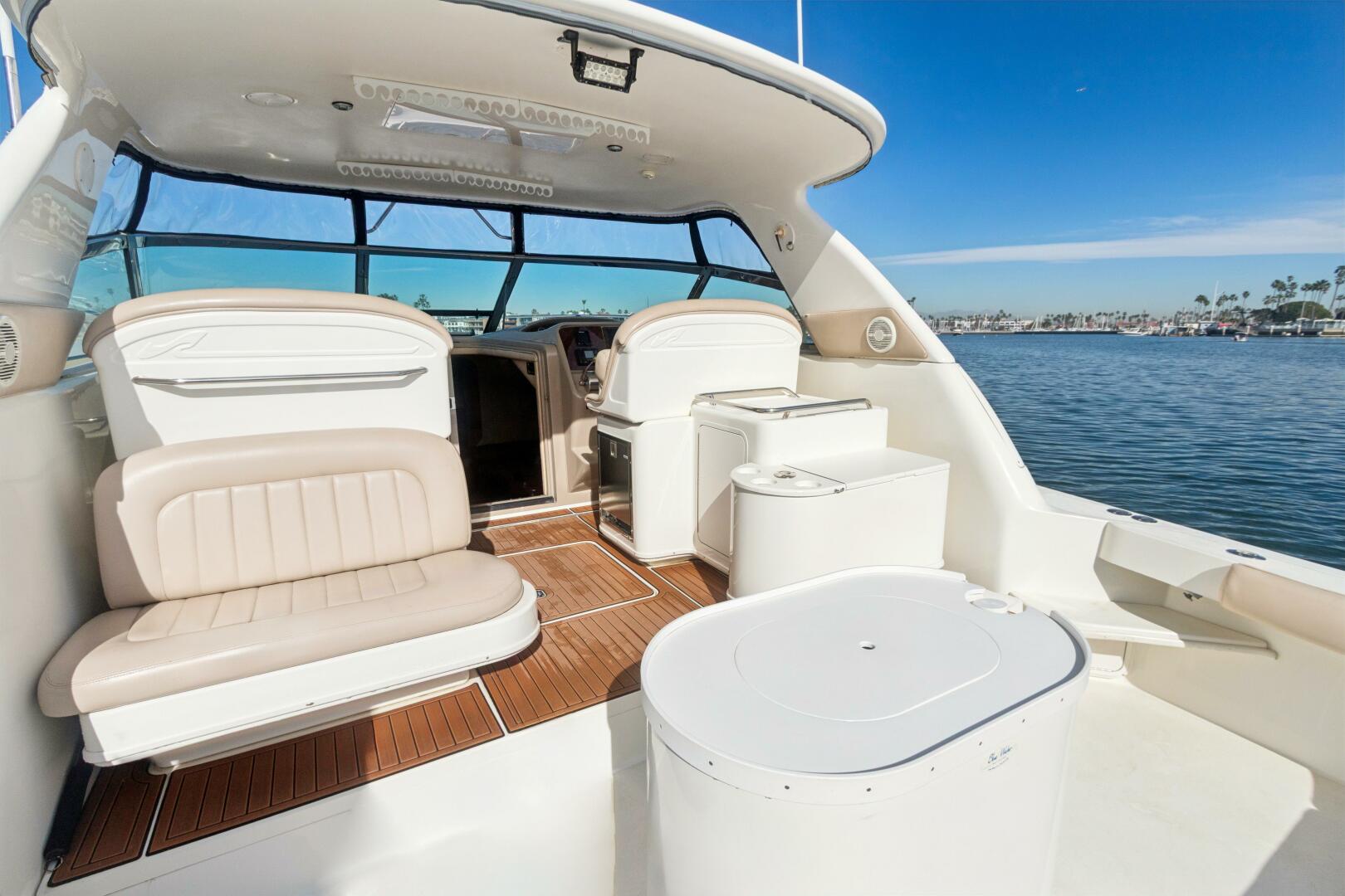 2000 Sea Ray 370 Express Cruiser - Image 46