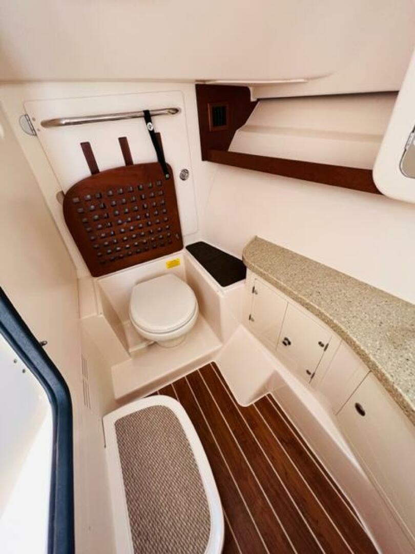 2014 Grady-White Freedom 335 - Image 48