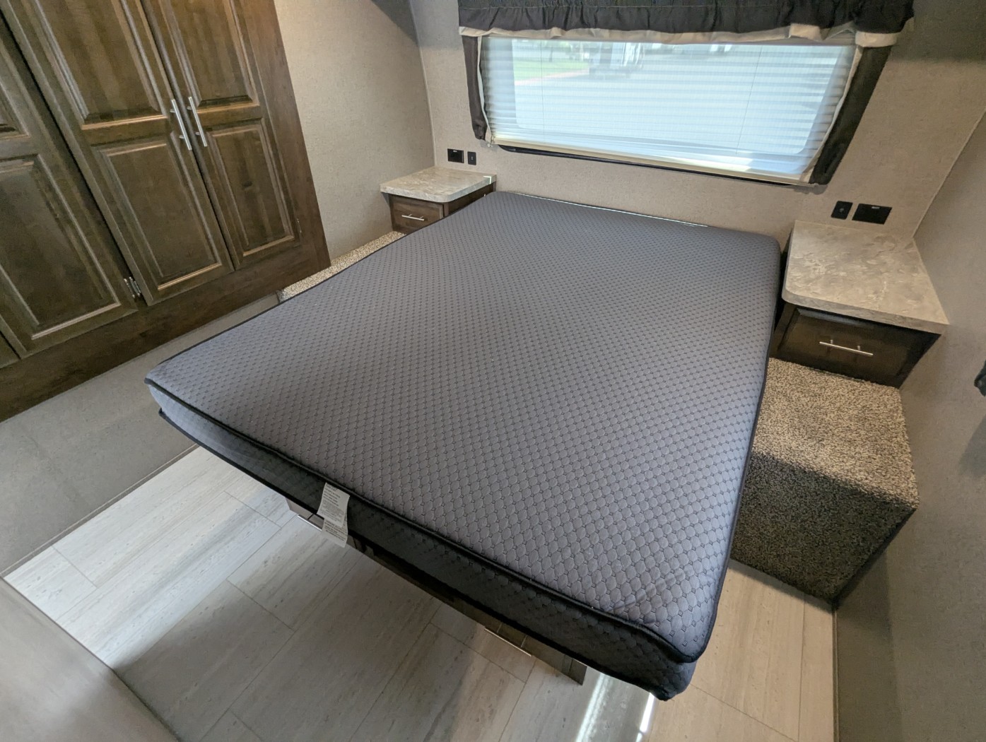 2021 Forest River Rockwood Ultra Lite 2902SW - Image 14