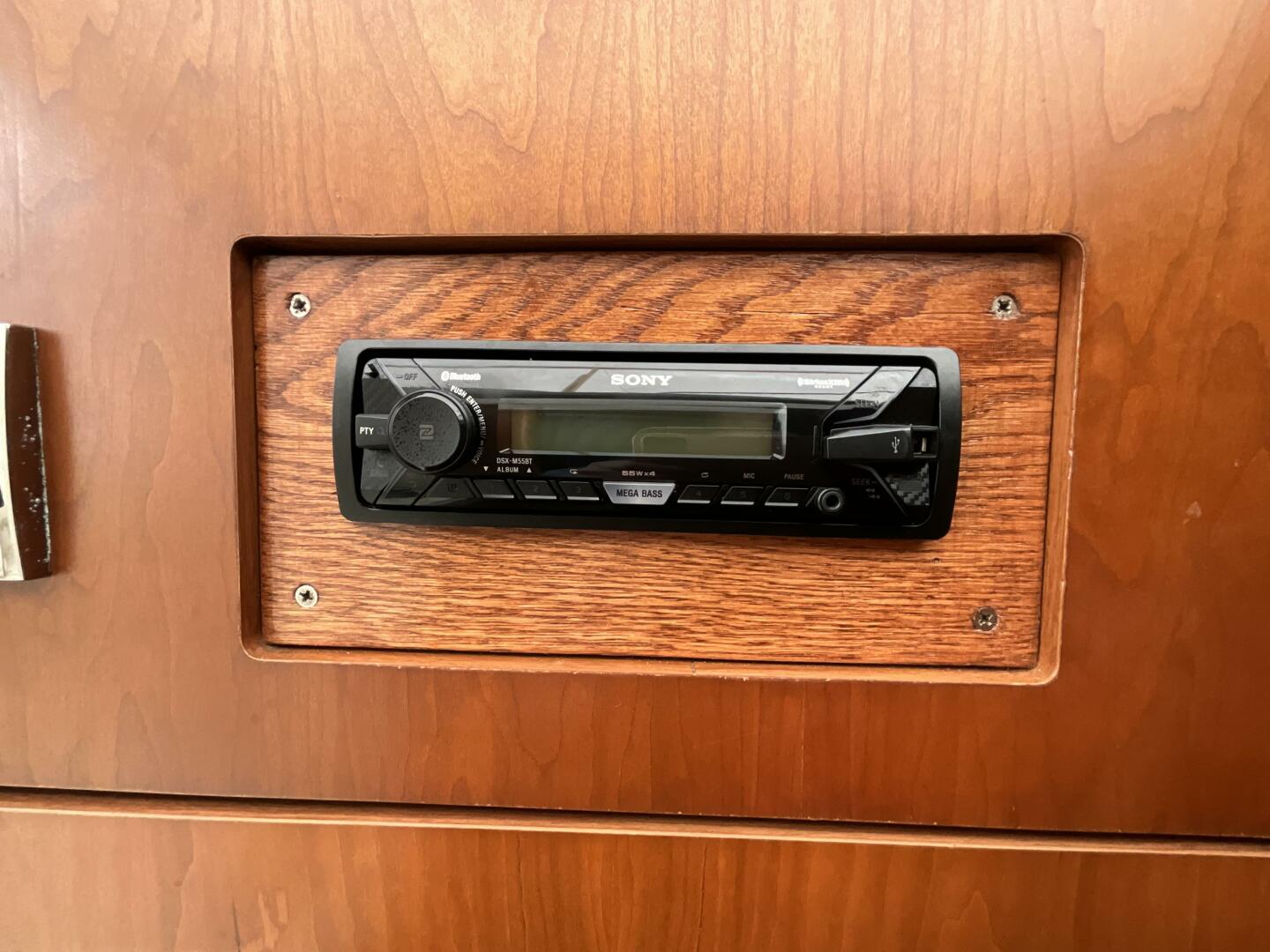 2002 Cruisers 35 Express - Image 14