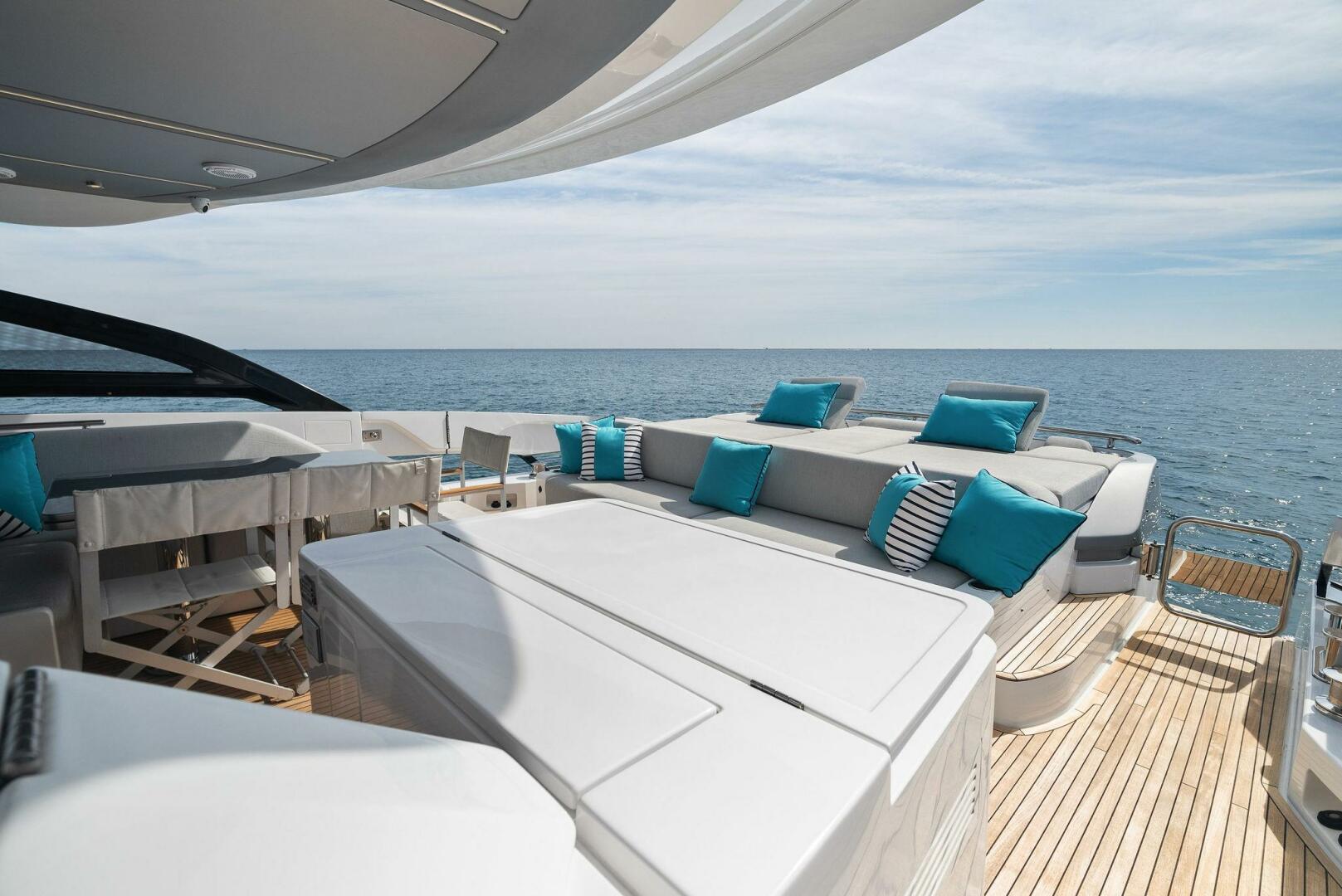 2022 Azimut S8 - Image 11