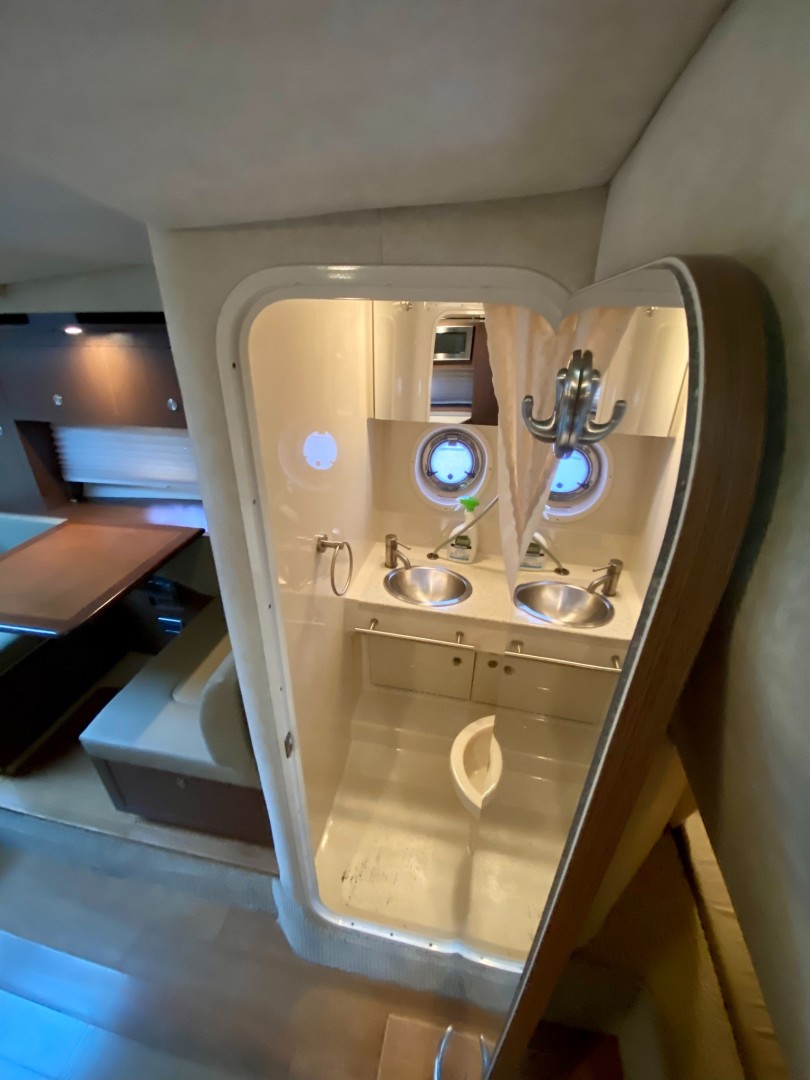 2013 Sea Ray 310 Sundancer - Image 22