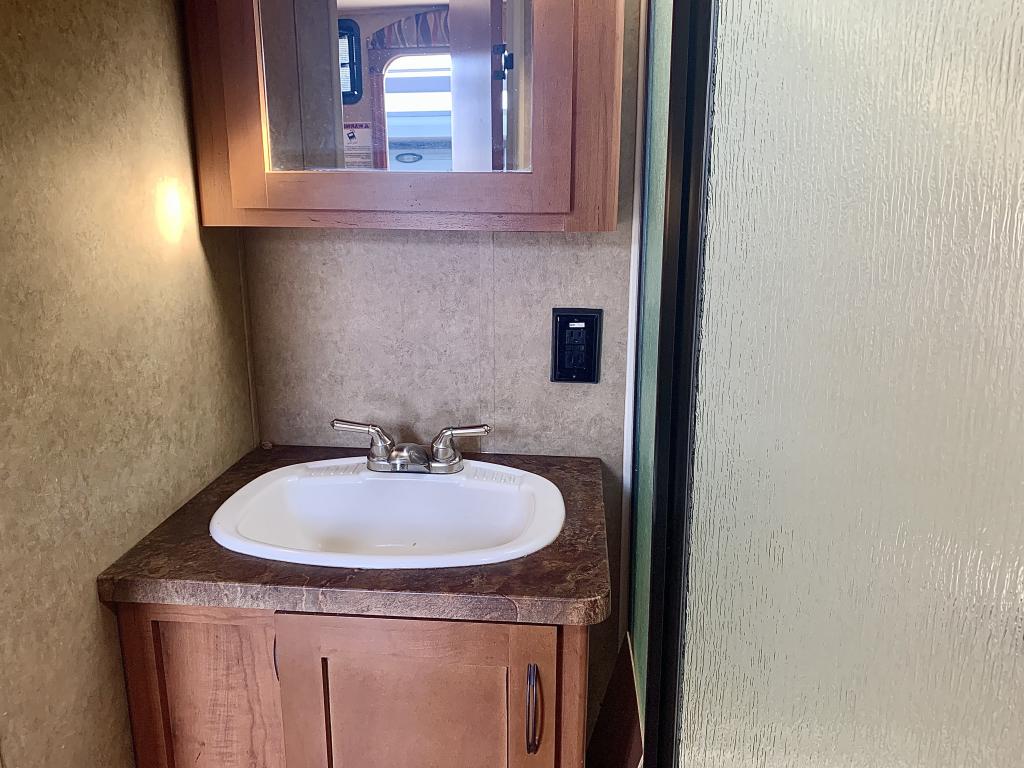 2015 Forest River Grey Wolf 26RR - Image 28