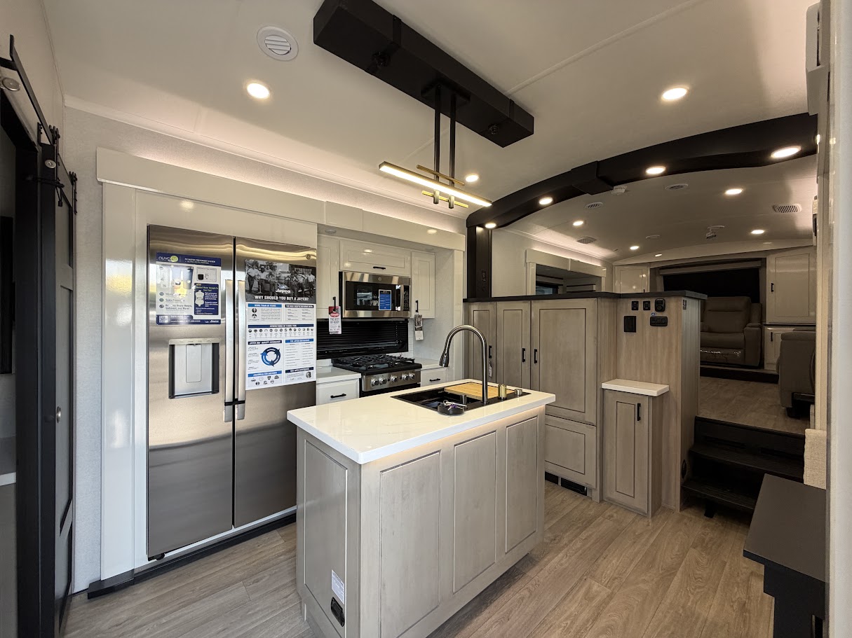 2027 JAYCO PINNACLE 39FLOK - Image 12