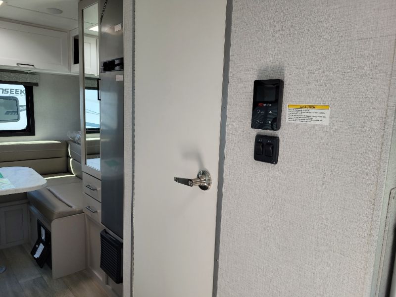 2026 Thor Motor Coach Four Winds Espec 19Z - Image 7