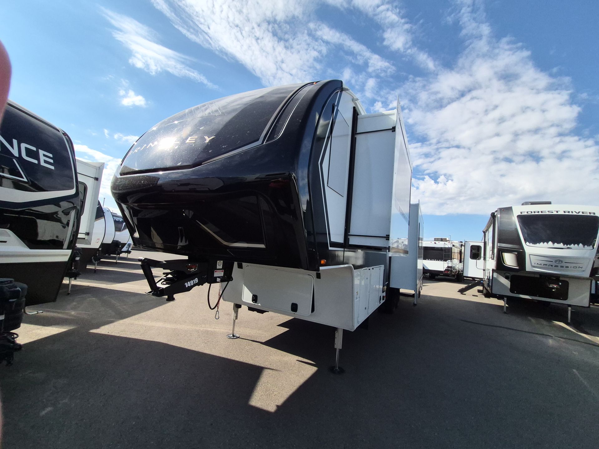 2027 Brinkley RV MODEL Z 3210 - Image 4