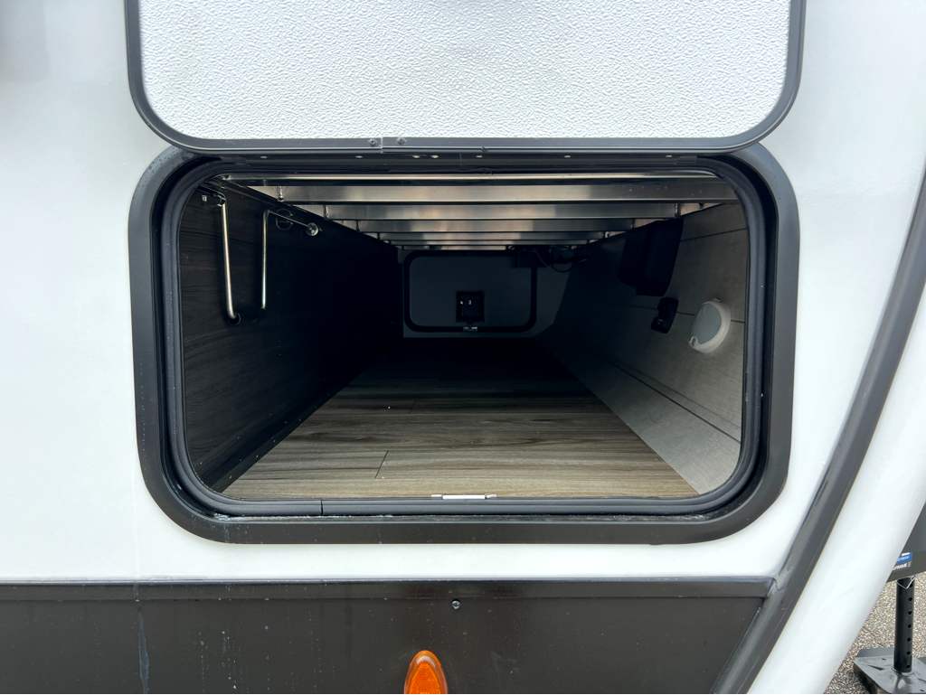 2027 VENTURE RV SPORTTREK 336VRK - Image 25