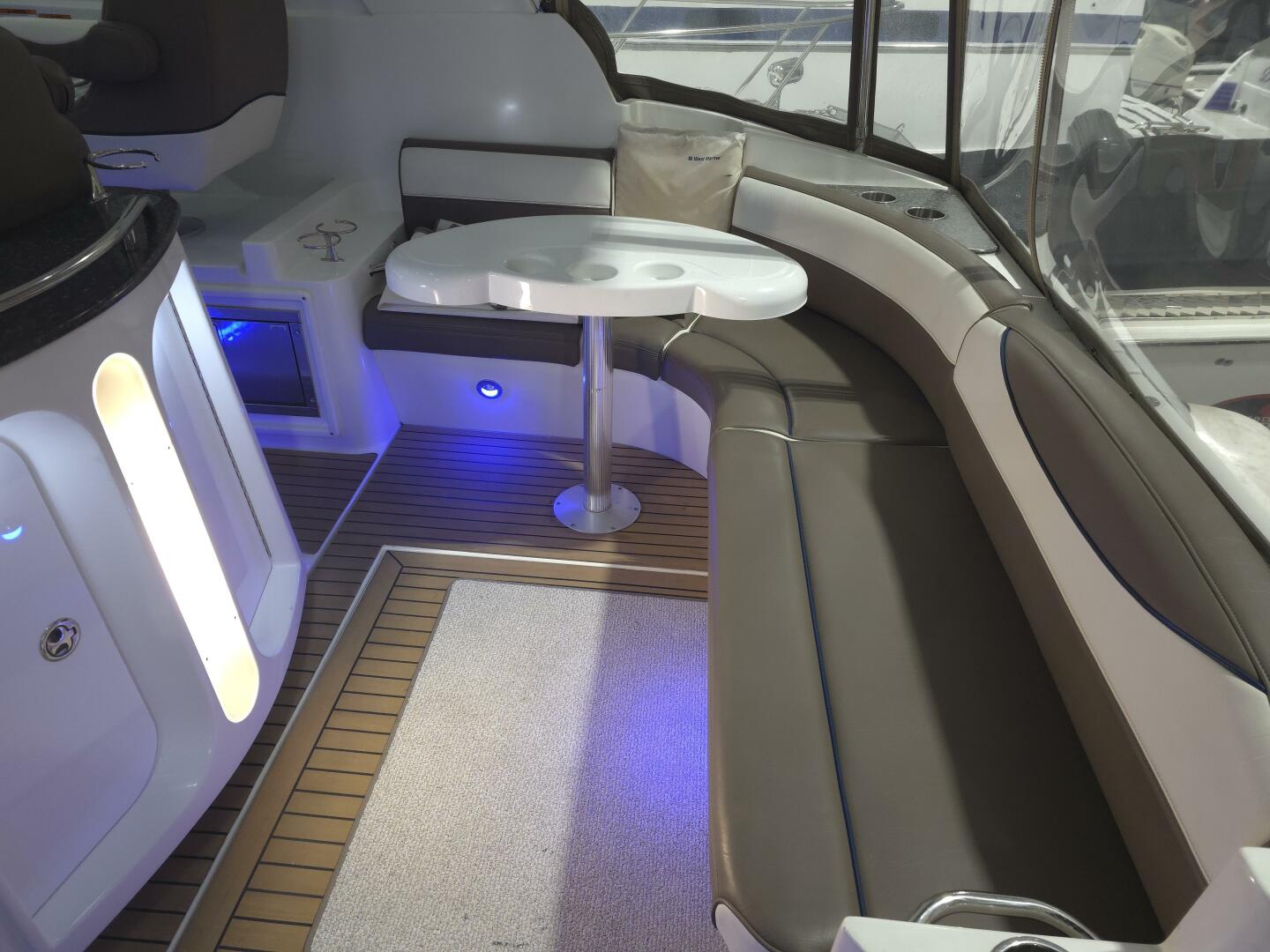 2008 Cruisers Yachts - Image 33