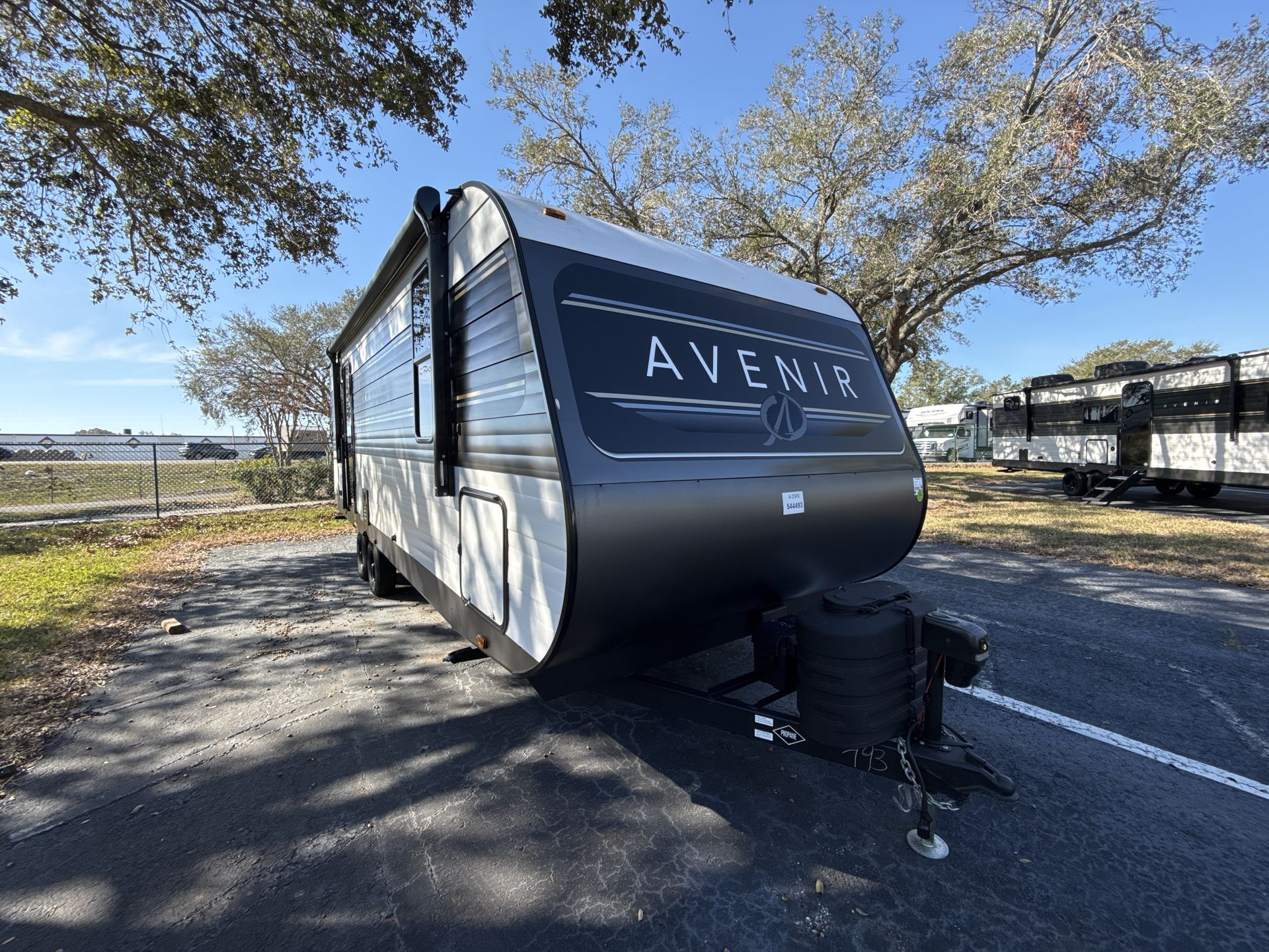 2025 Cruiser RV Avenir
