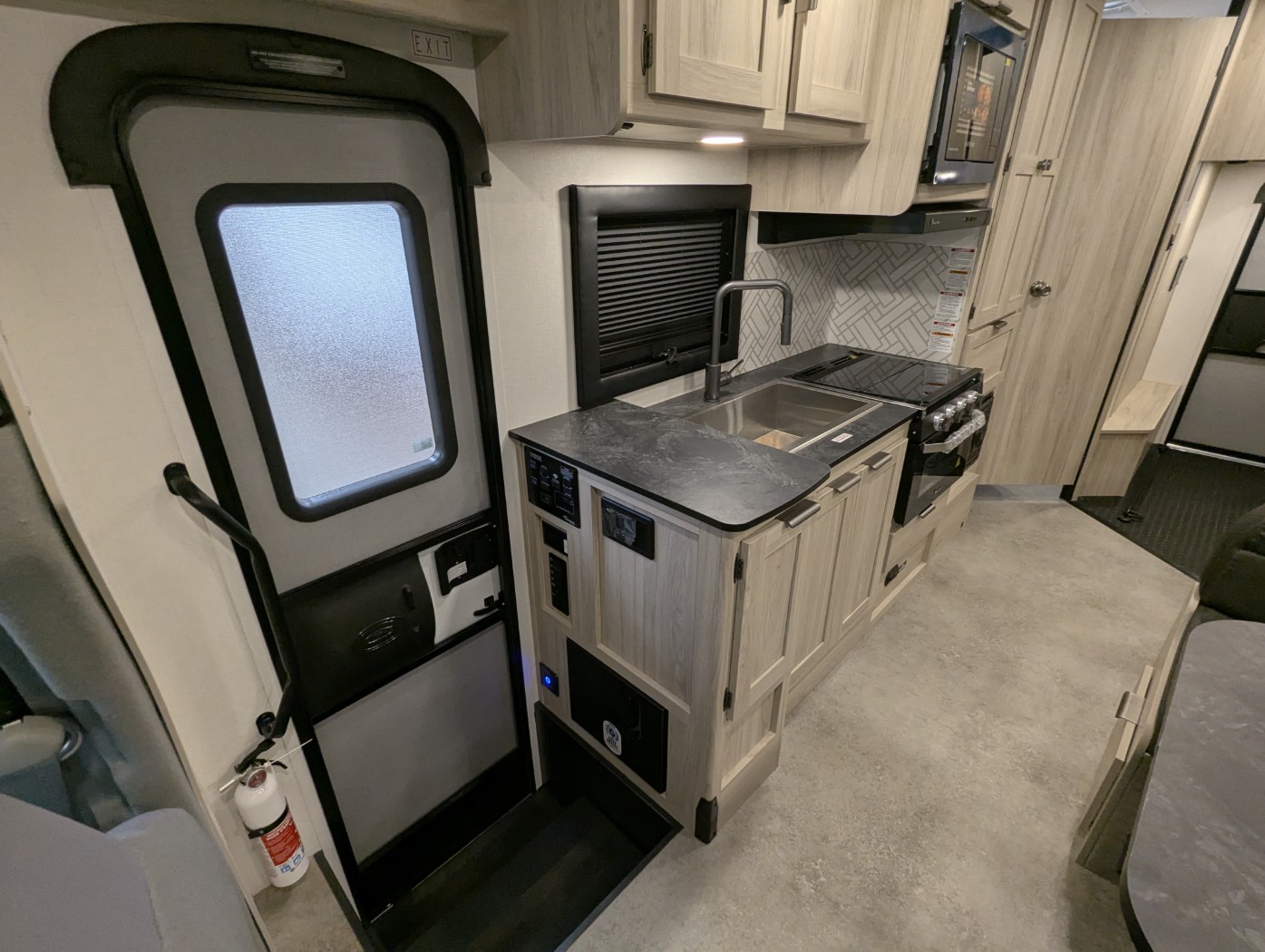 2027 Coachmen Cross Trail 22XG - Image 15