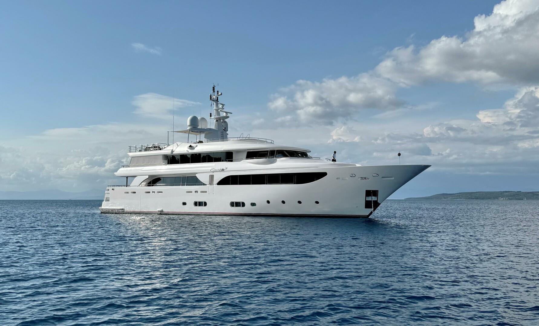 2007 CRN Pilothouse - Image 1