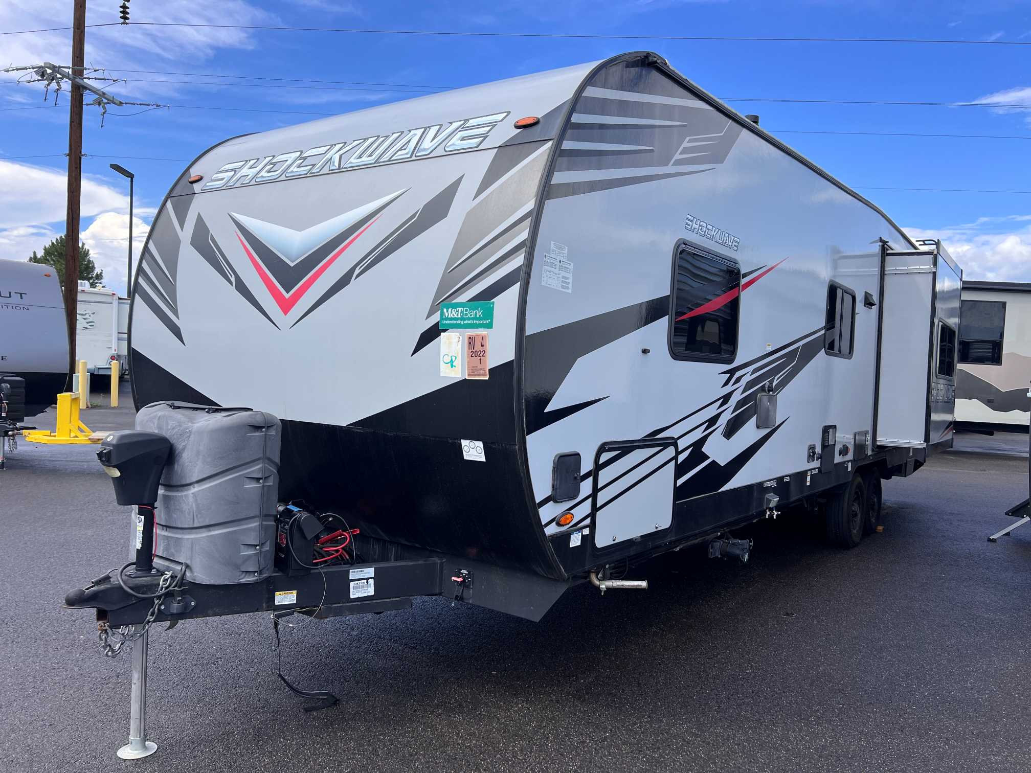 2022 Forest River Shockwave 27RQGMX - Image 4