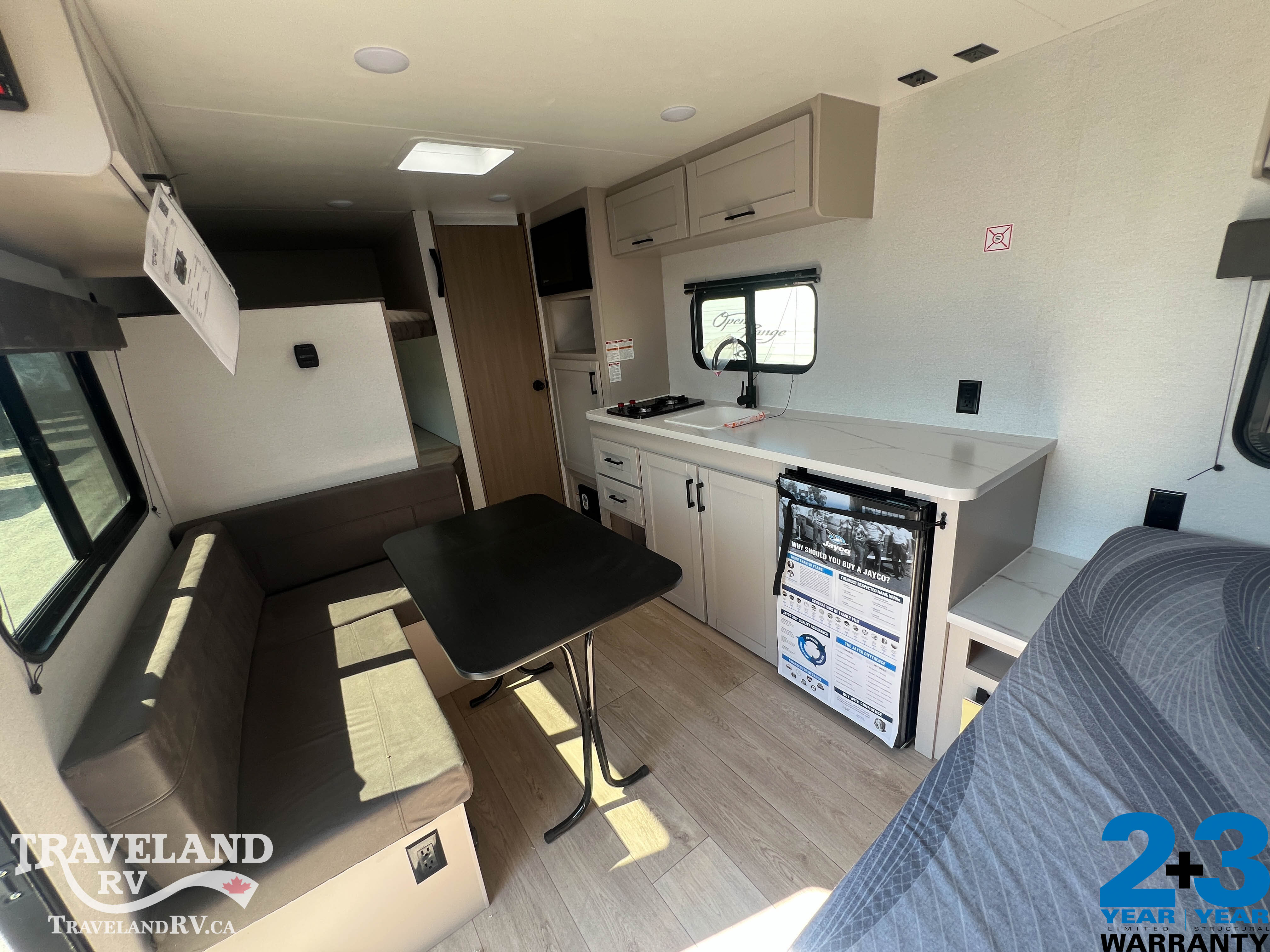 2027 Jayco Jay Flight SLX 172DBW - Image 3