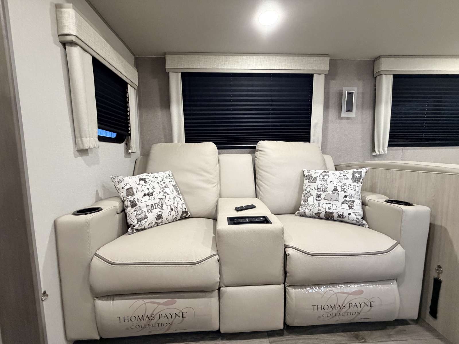 2024 Coachmen Catalina Legacy Edition 263FKDS - Image 8