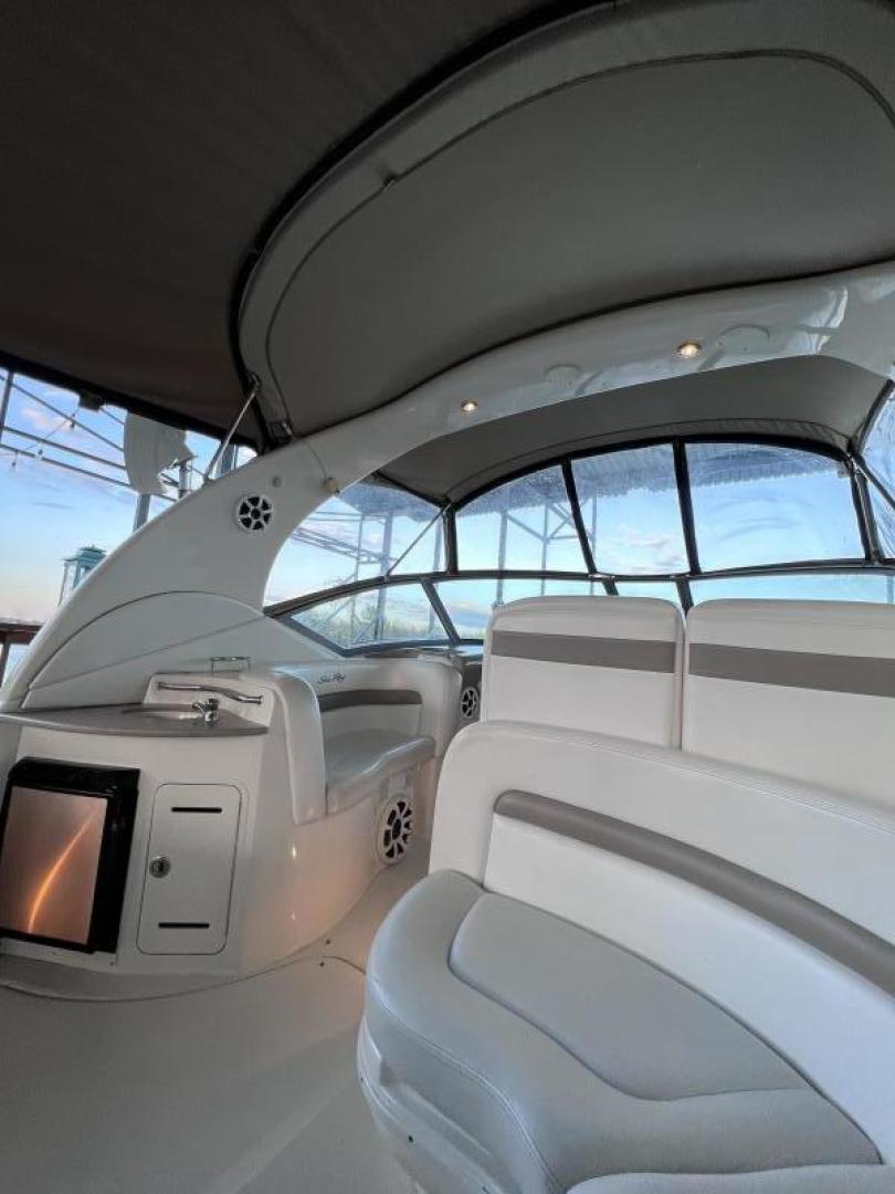 2005 Sea Ray Sundancer 320 - Image 33