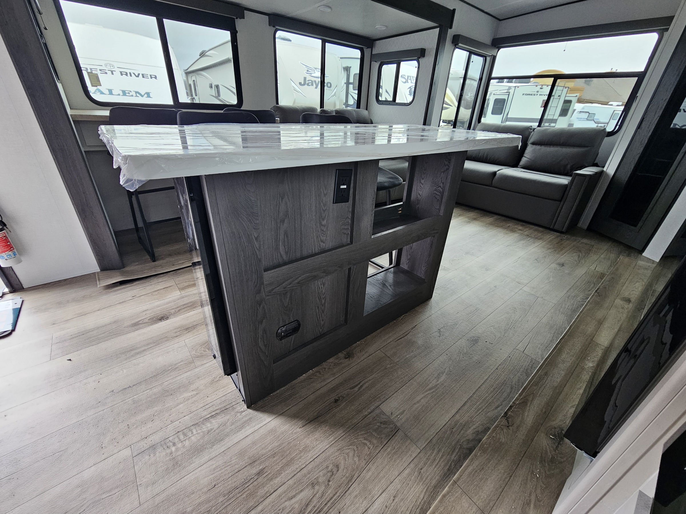2026 Coachmen Northern Spirit 2975RL - Image 19