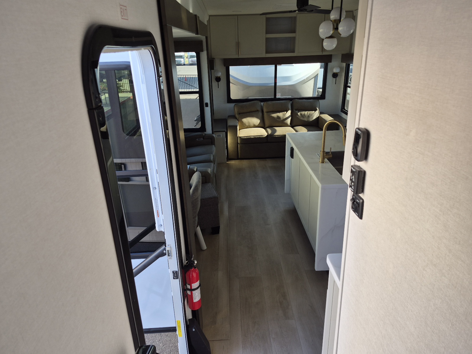 2027 Alliance RV PARADIGM 310RL - Image 16