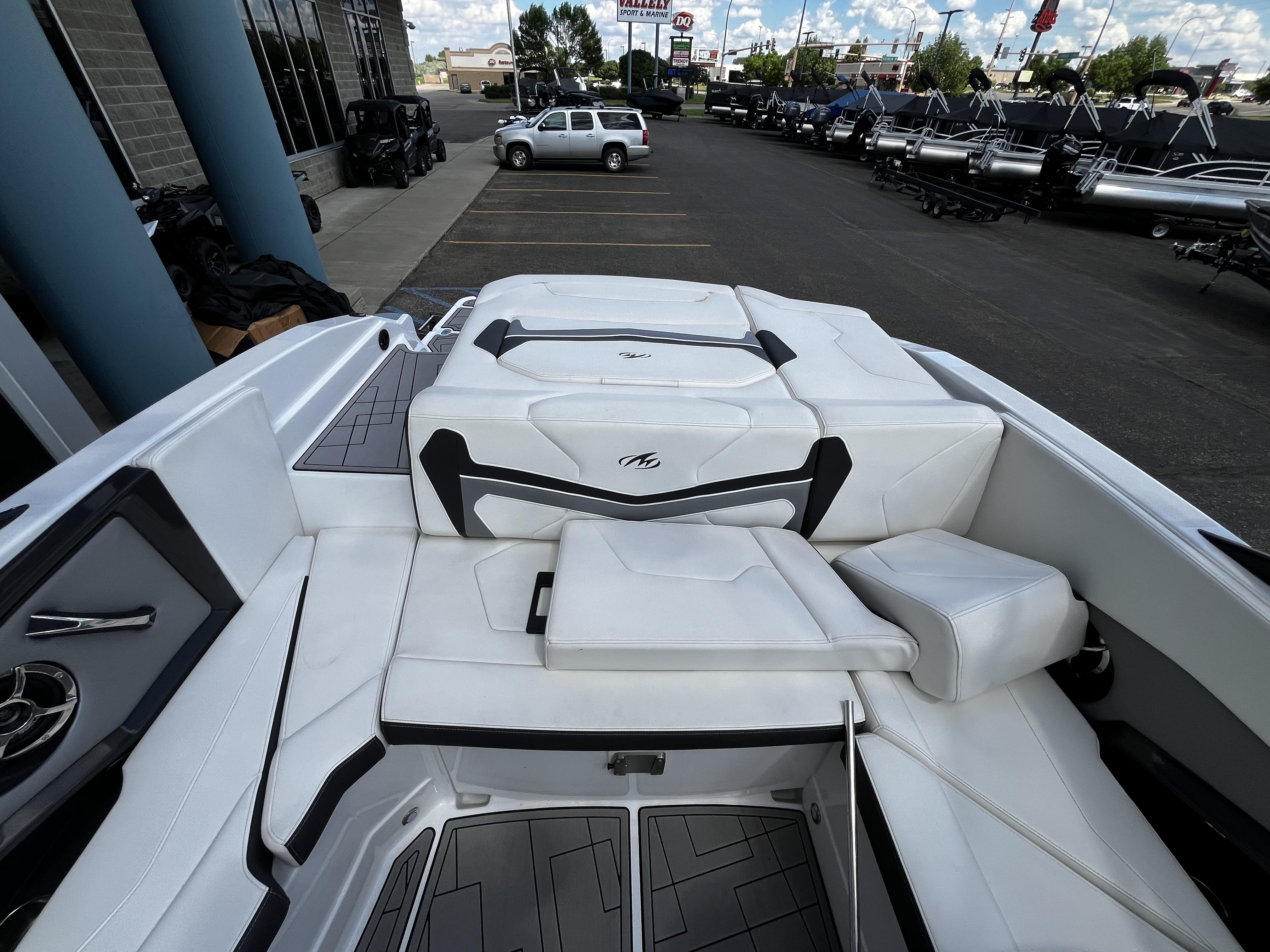 2018 Monterey 238SS - Image 16