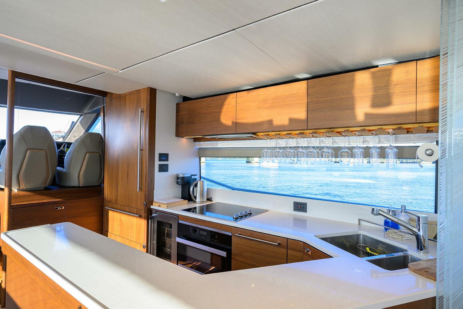 2003 Jupiter 31 Cuddy - Image 26