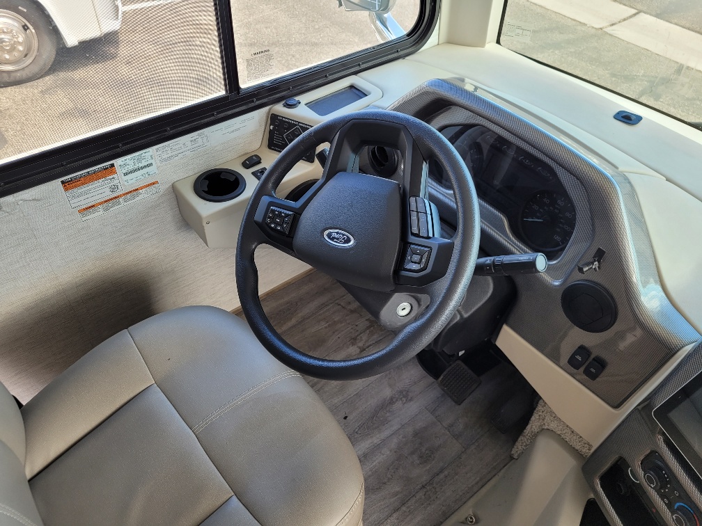 2024 Thor Motor Coach A.C.E. 29D - Image 4