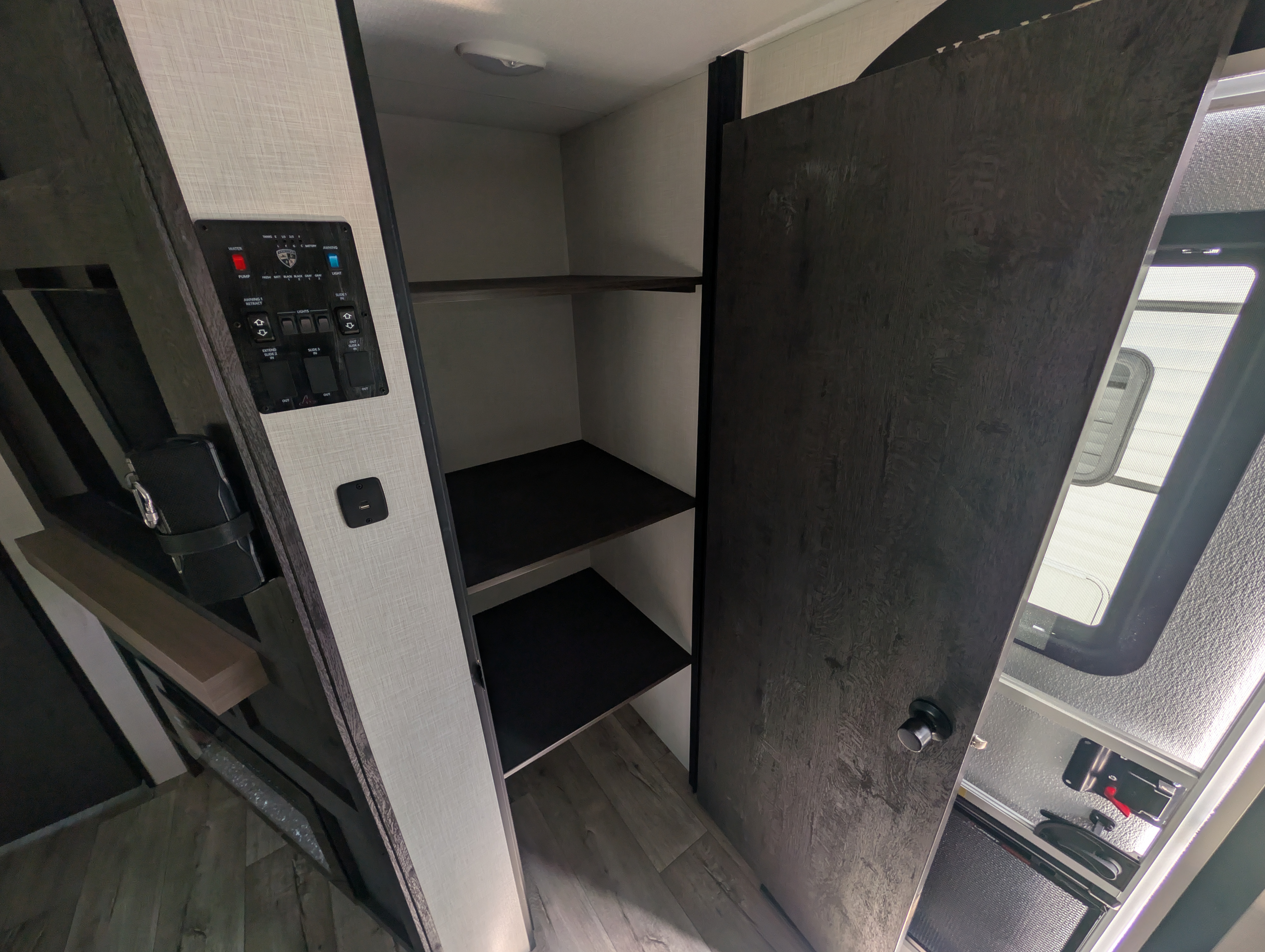 2026 VENTURE RV SIENNA 251VRB - Image 12